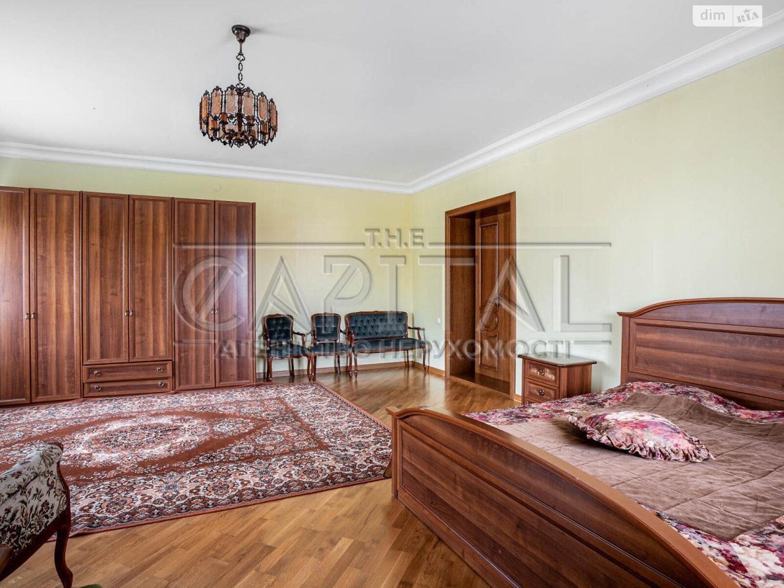 трехэтажный дом с гаражом, 490 кв. м, кирпич. Продажа в Козине фото 1 трехэтажный дом с гаражом, 490 кв. м, кирпич. Продажа в Козине фото 1