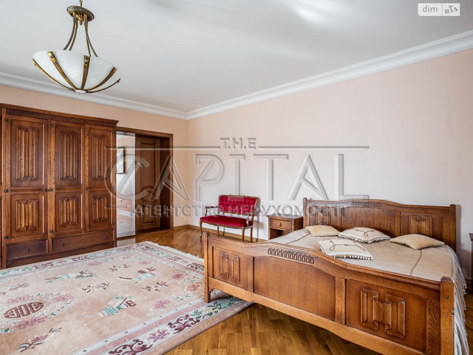 трехэтажный дом с гаражом, 490 кв. м, кирпич. Продажа в Козине фото 1 трехэтажный дом с гаражом, 490 кв. м, кирпич. Продажа в Козине фото 1