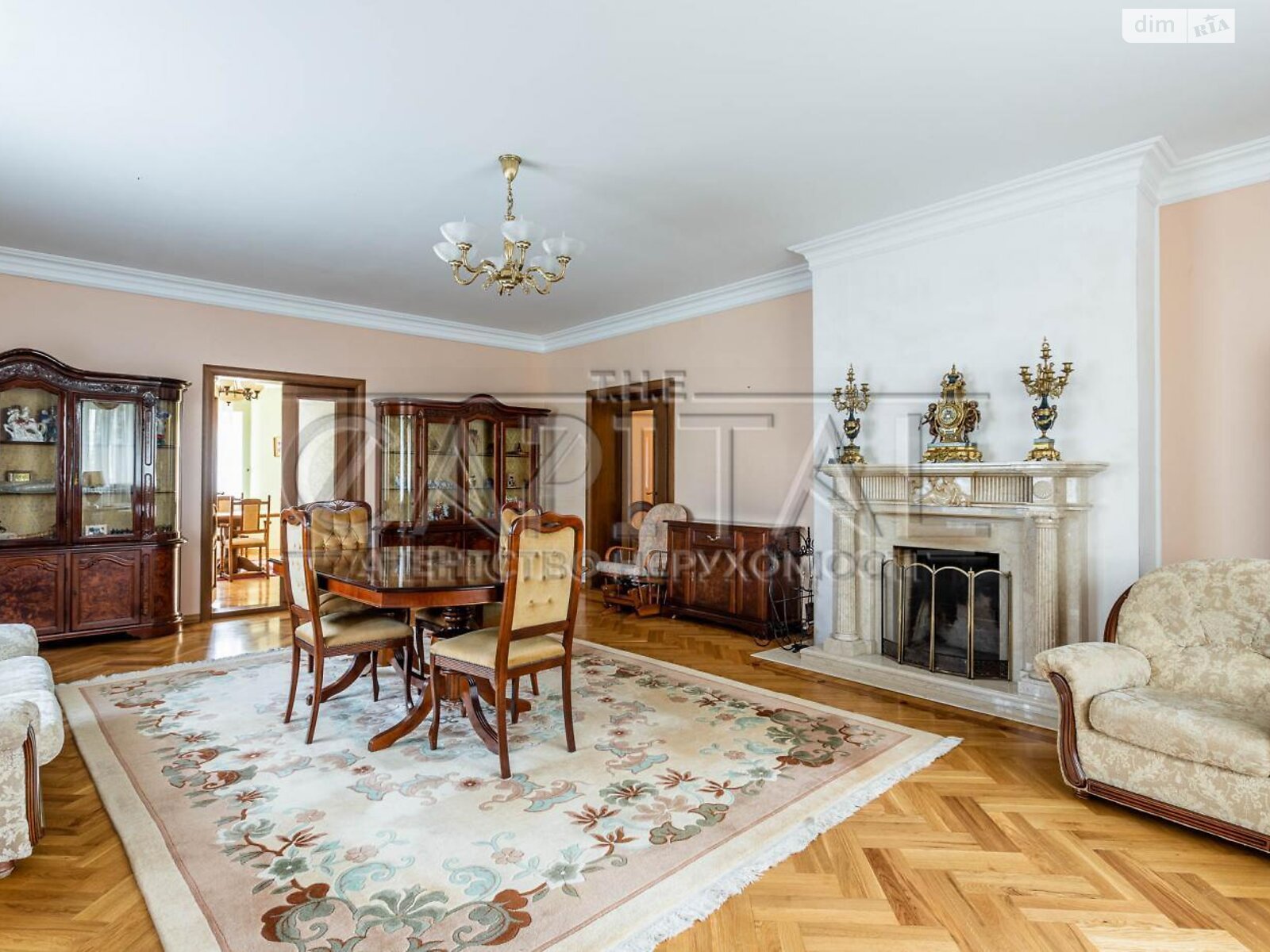 трехэтажный дом с гаражом, 490 кв. м, кирпич. Продажа в Козине фото 1 трехэтажный дом с гаражом, 490 кв. м, кирпич. Продажа в Козине фото 1
