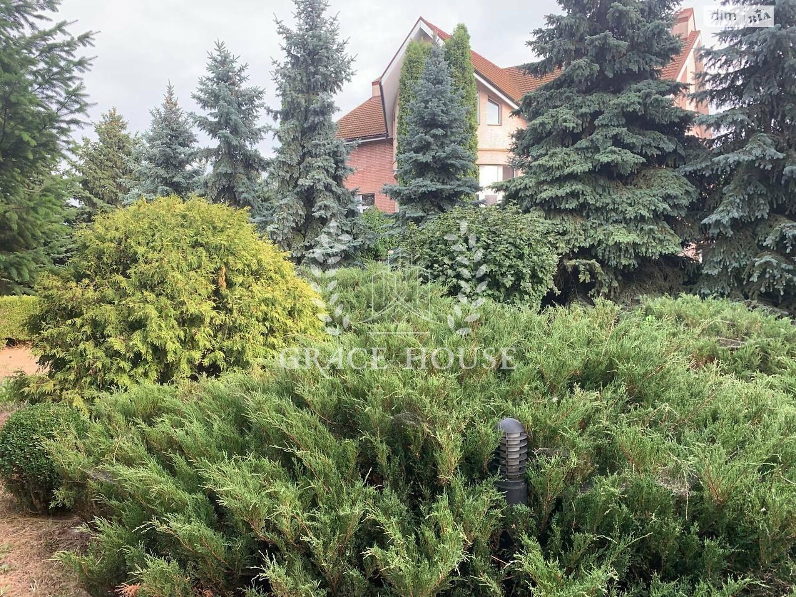 трехэтажный дом с верандой, 678.8 кв. м, кирпич. Продажа в Козине фото 1 трехэтажный дом с верандой, 678.8 кв. м, кирпич. Продажа в Козине фото 1