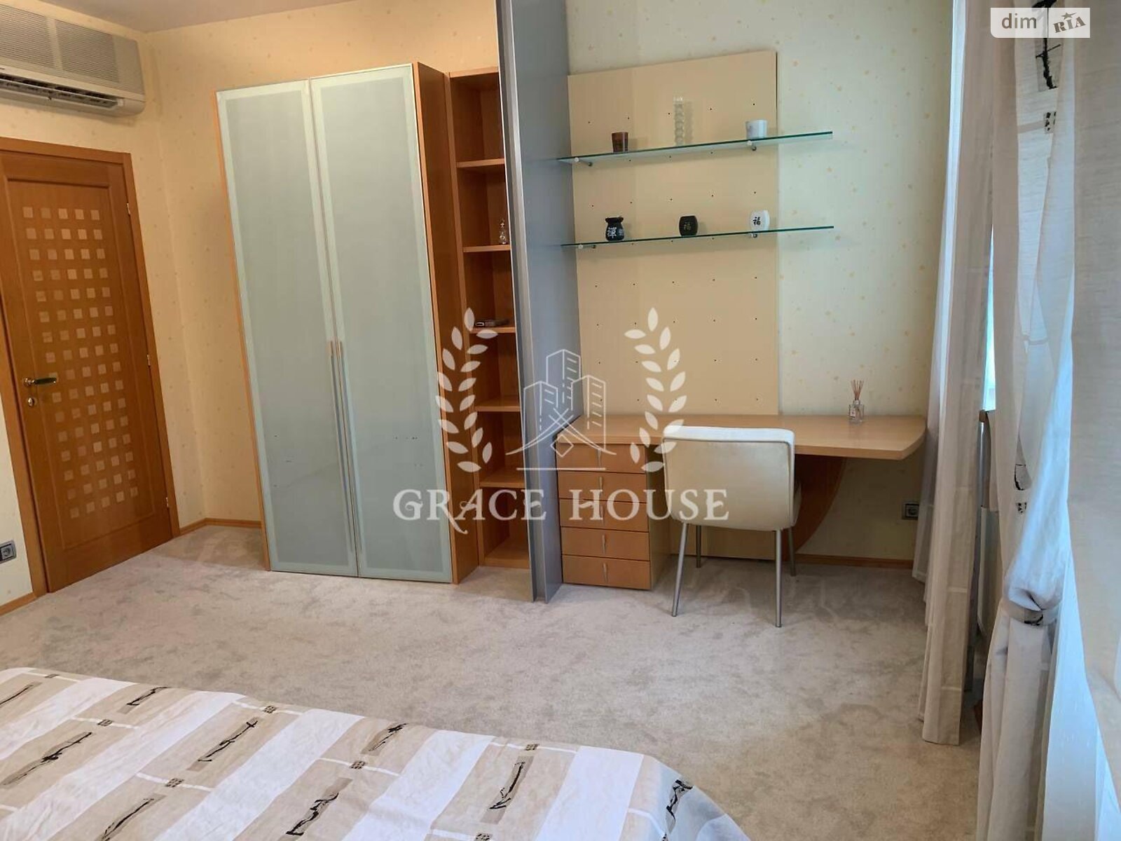 трехэтажный дом с верандой, 678.8 кв. м, кирпич. Продажа в Козине фото 1 трехэтажный дом с верандой, 678.8 кв. м, кирпич. Продажа в Козине фото 1