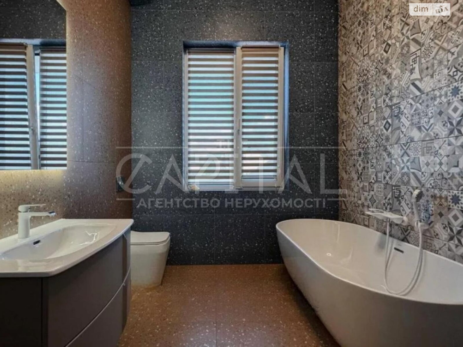 двоповерховий будинок з опаленням, 320 кв. м, цегла. Продаж у Козині фото 1 двоповерховий будинок з опаленням, 320 кв. м, цегла. Продаж у Козині фото 1