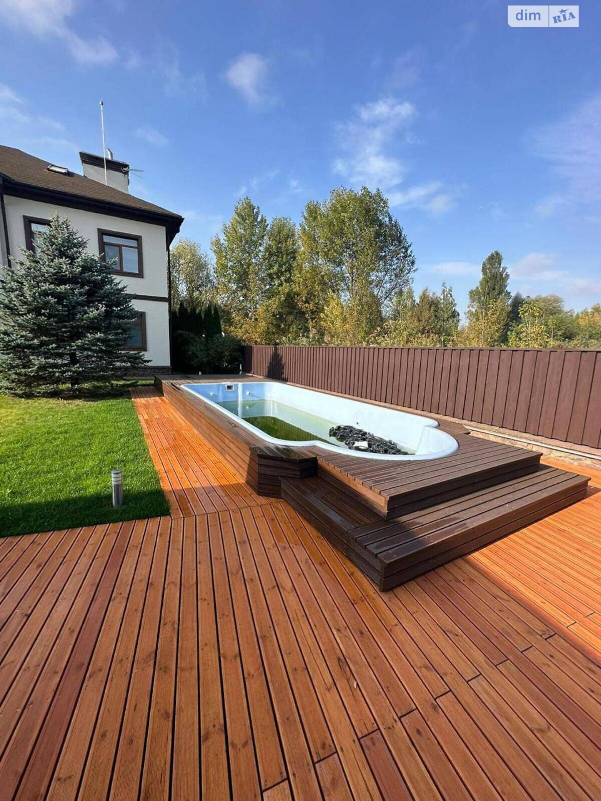 триповерховий будинок, 465.2 кв. м, цегла. Продаж у Козині фото 1 триповерховий будинок, 465.2 кв. м, цегла. Продаж у Козині фото 1