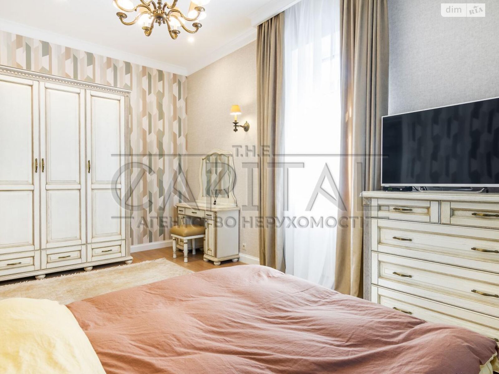 триповерховий будинок, 465.2 кв. м, цегла. Продаж у Козині фото 1 триповерховий будинок, 465.2 кв. м, цегла. Продаж у Козині фото 1