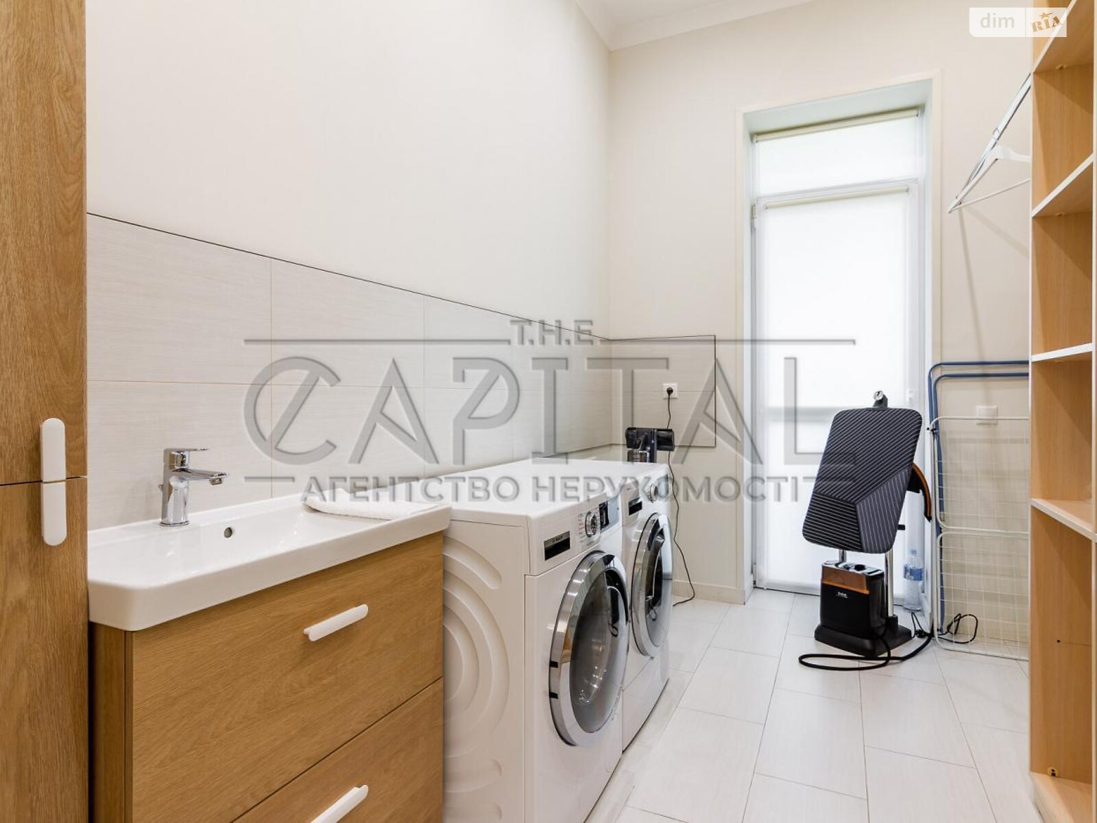 триповерховий будинок, 465.2 кв. м, цегла. Продаж у Козині фото 1 триповерховий будинок, 465.2 кв. м, цегла. Продаж у Козині фото 1