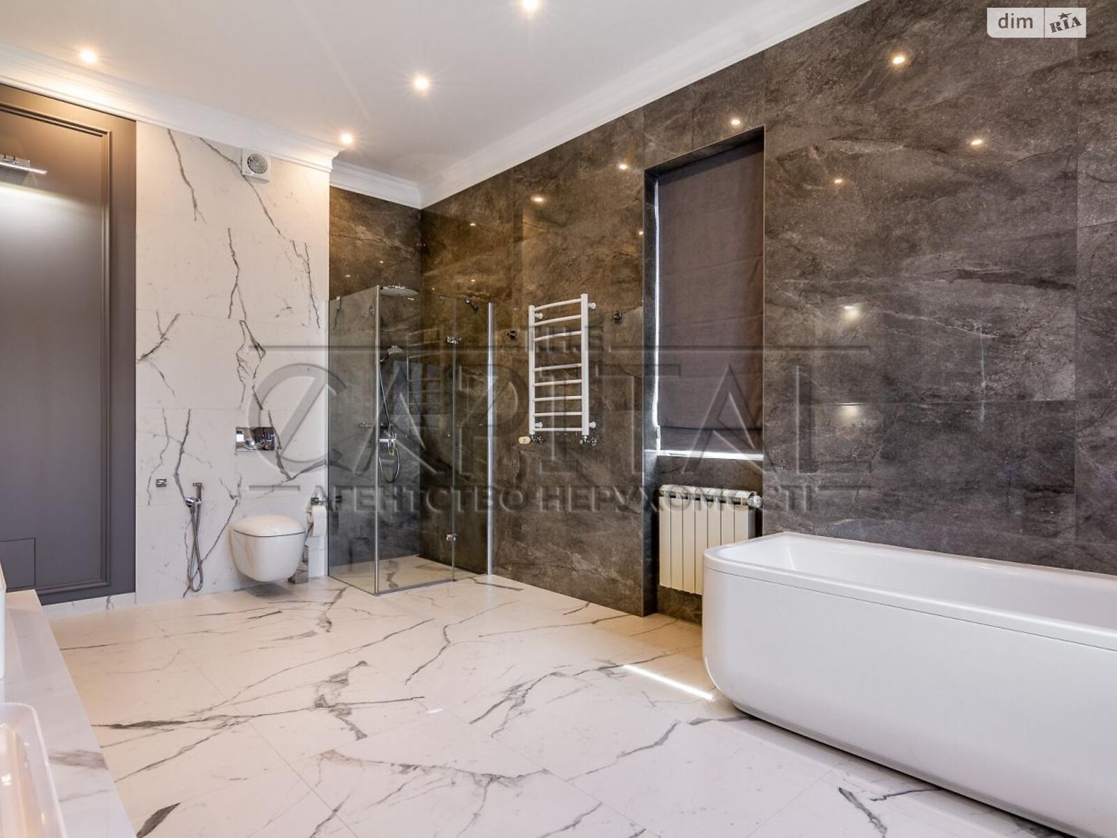 триповерховий будинок, 465.2 кв. м, цегла. Продаж у Козині фото 1 триповерховий будинок, 465.2 кв. м, цегла. Продаж у Козині фото 1