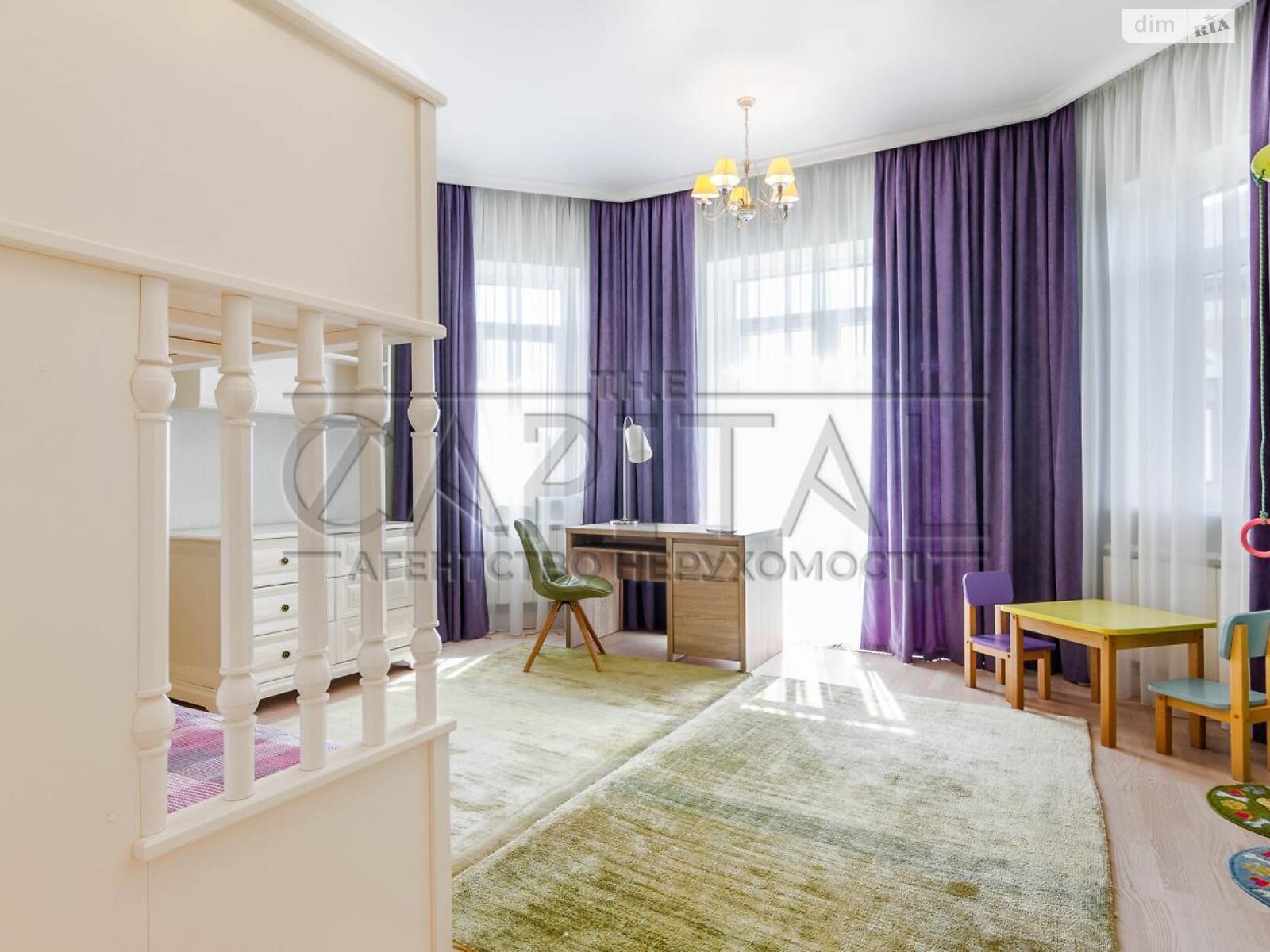 триповерховий будинок, 465.2 кв. м, цегла. Продаж у Козині фото 1 триповерховий будинок, 465.2 кв. м, цегла. Продаж у Козині фото 1