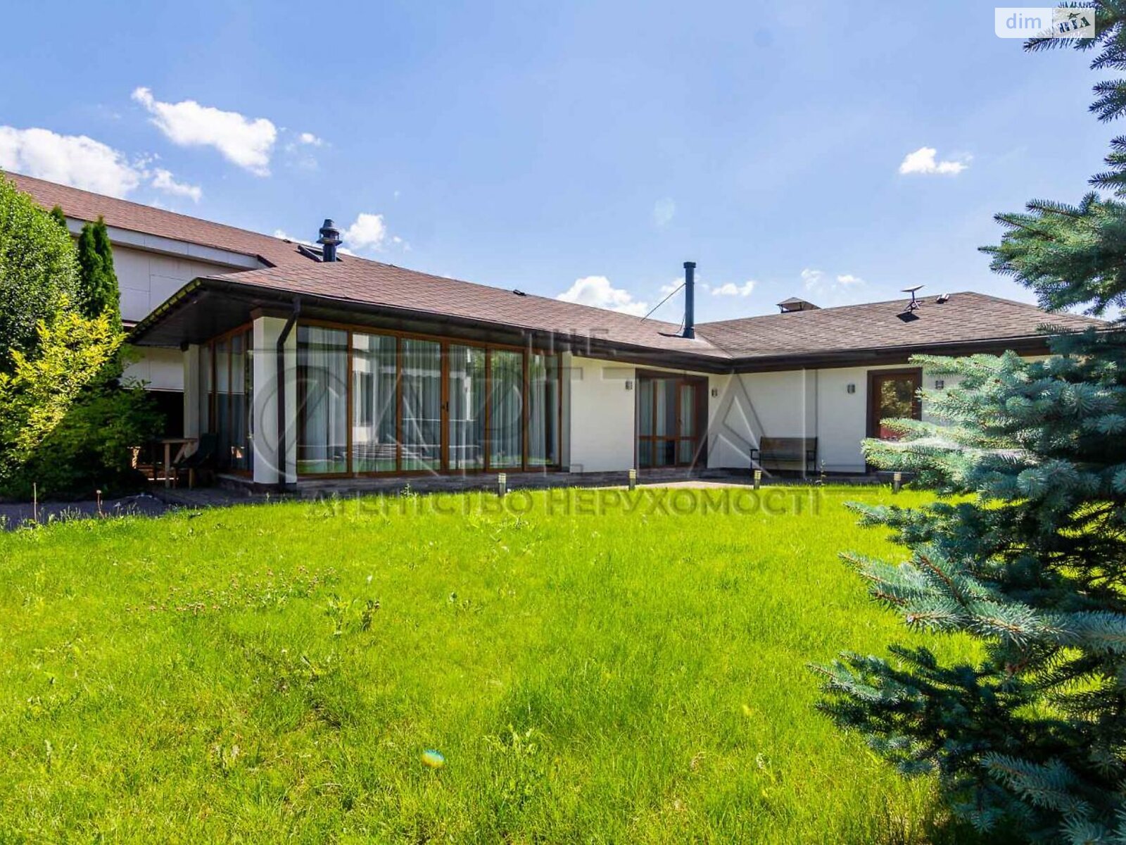 триповерховий будинок, 465.2 кв. м, цегла. Продаж у Козині фото 1 триповерховий будинок, 465.2 кв. м, цегла. Продаж у Козині фото 1