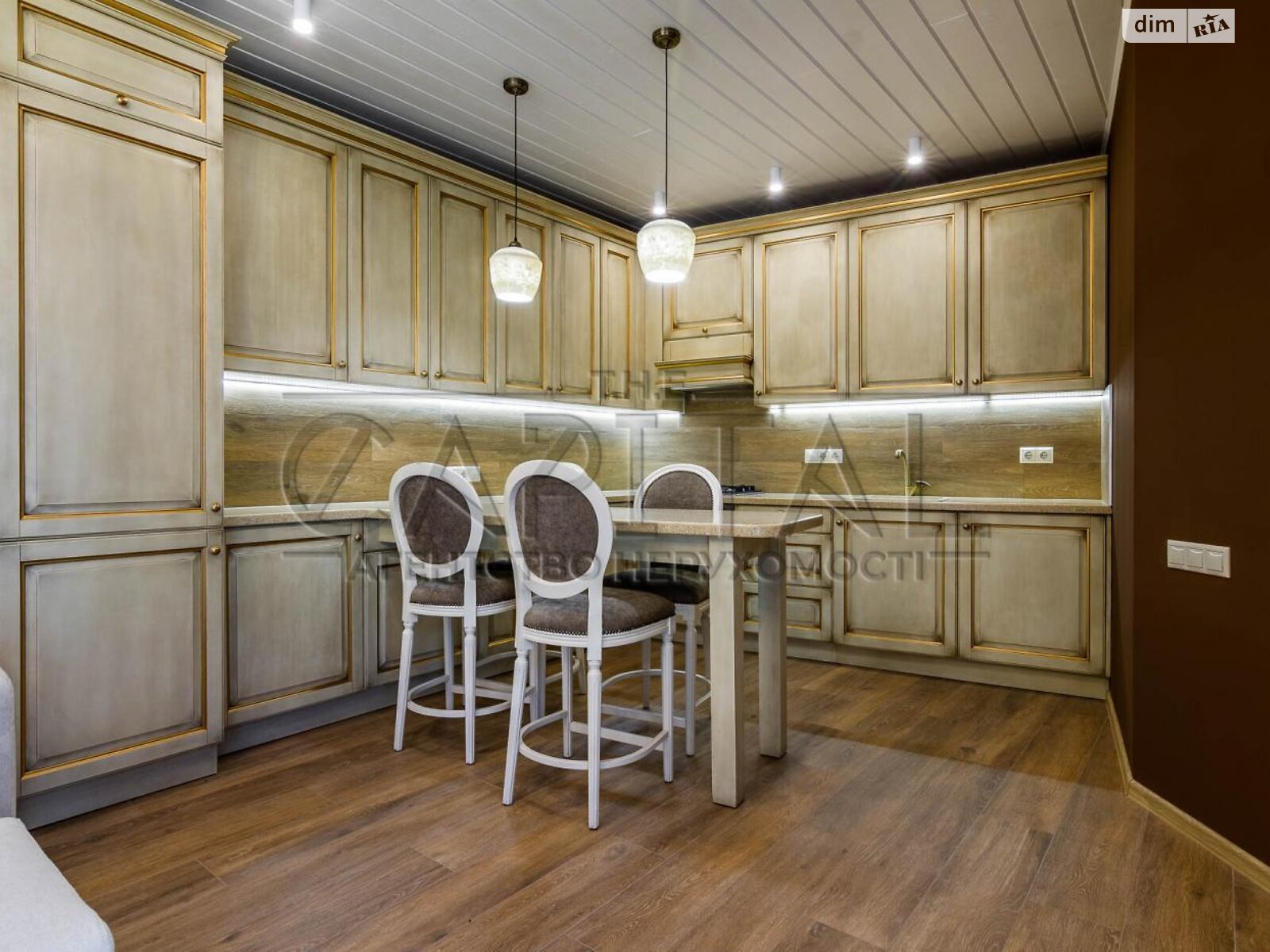 триповерховий будинок, 465.2 кв. м, цегла. Продаж у Козині фото 1 триповерховий будинок, 465.2 кв. м, цегла. Продаж у Козині фото 1