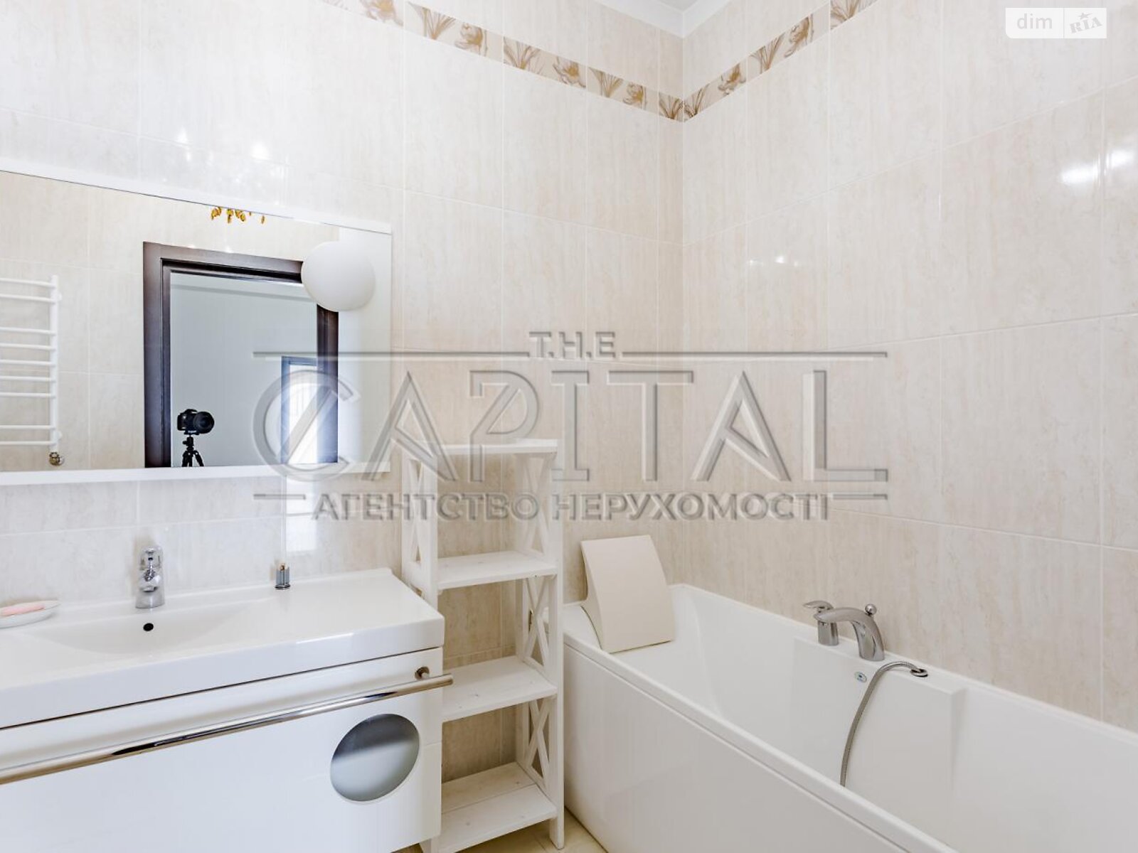 двоповерховий будинок, 1086.6 кв. м, цегла. Продаж у Козині фото 1 двоповерховий будинок, 1086.6 кв. м, цегла. Продаж у Козині фото 1