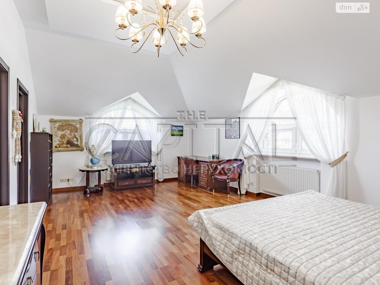 двоповерховий будинок, 1086.6 кв. м, цегла. Продаж у Козині фото 1 двоповерховий будинок, 1086.6 кв. м, цегла. Продаж у Козині фото 1