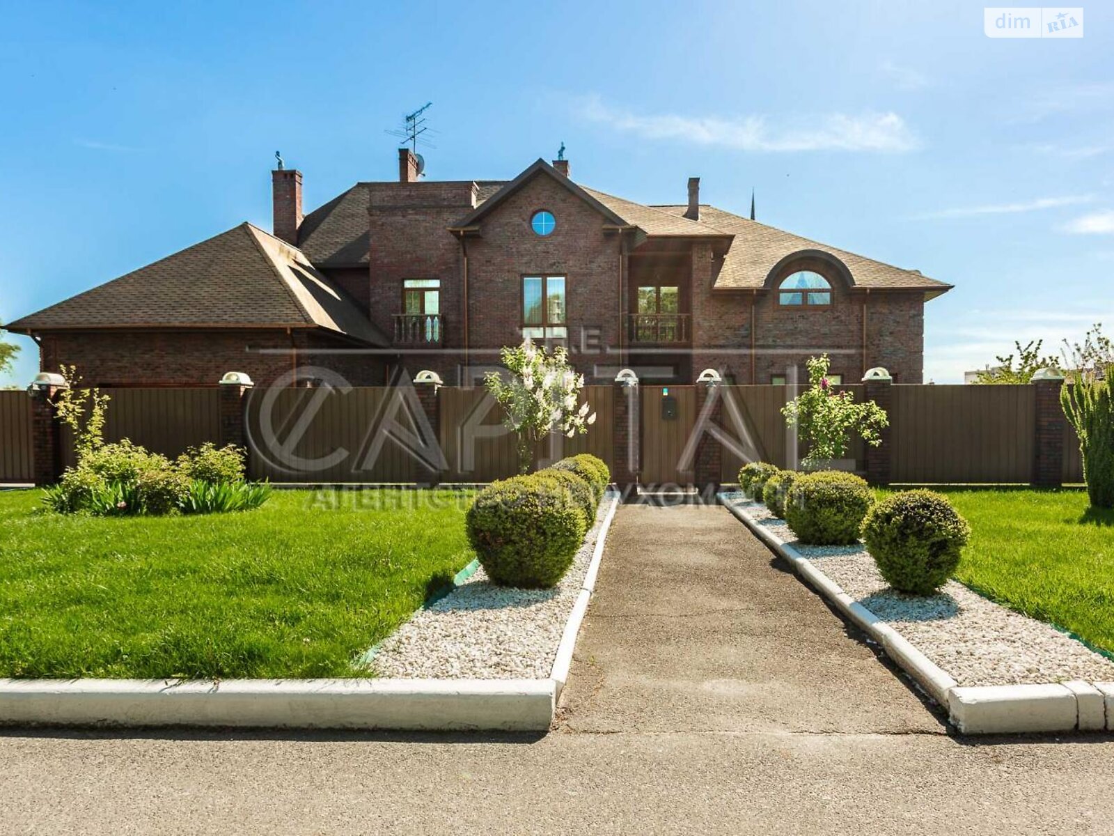 двоповерховий будинок, 1086.6 кв. м, цегла. Продаж у Козині фото 1 двоповерховий будинок, 1086.6 кв. м, цегла. Продаж у Козині фото 1