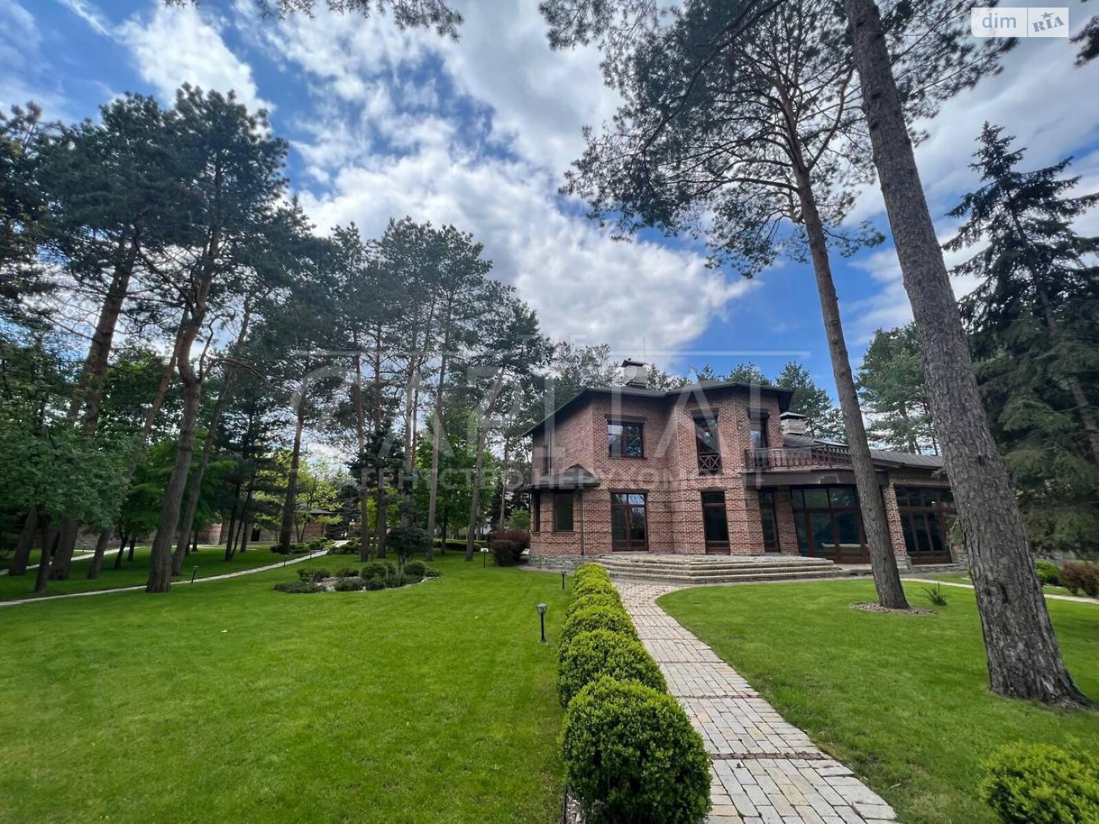 двоповерховий будинок з опаленням, 538.4 кв. м, цегла. Продаж у Козині фото 1 двоповерховий будинок з опаленням, 538.4 кв. м, цегла. Продаж у Козині фото 1