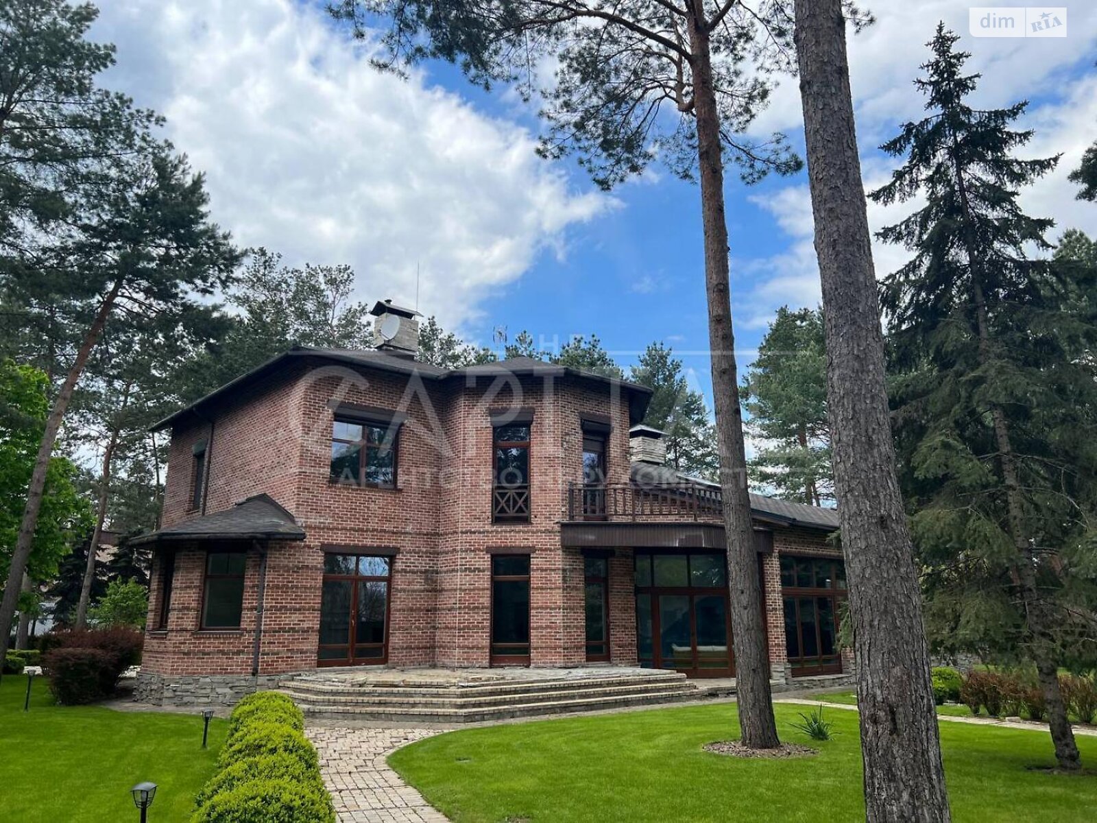 двоповерховий будинок з опаленням, 538.4 кв. м, цегла. Продаж у Козині фото 1 двоповерховий будинок з опаленням, 538.4 кв. м, цегла. Продаж у Козині фото 1