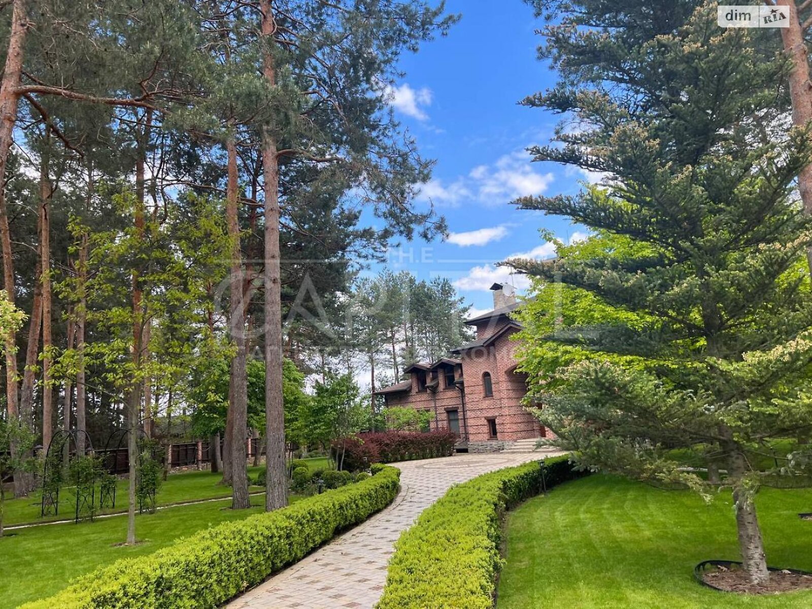 двоповерховий будинок з опаленням, 538.4 кв. м, цегла. Продаж у Козині фото 1 двоповерховий будинок з опаленням, 538.4 кв. м, цегла. Продаж у Козині фото 1