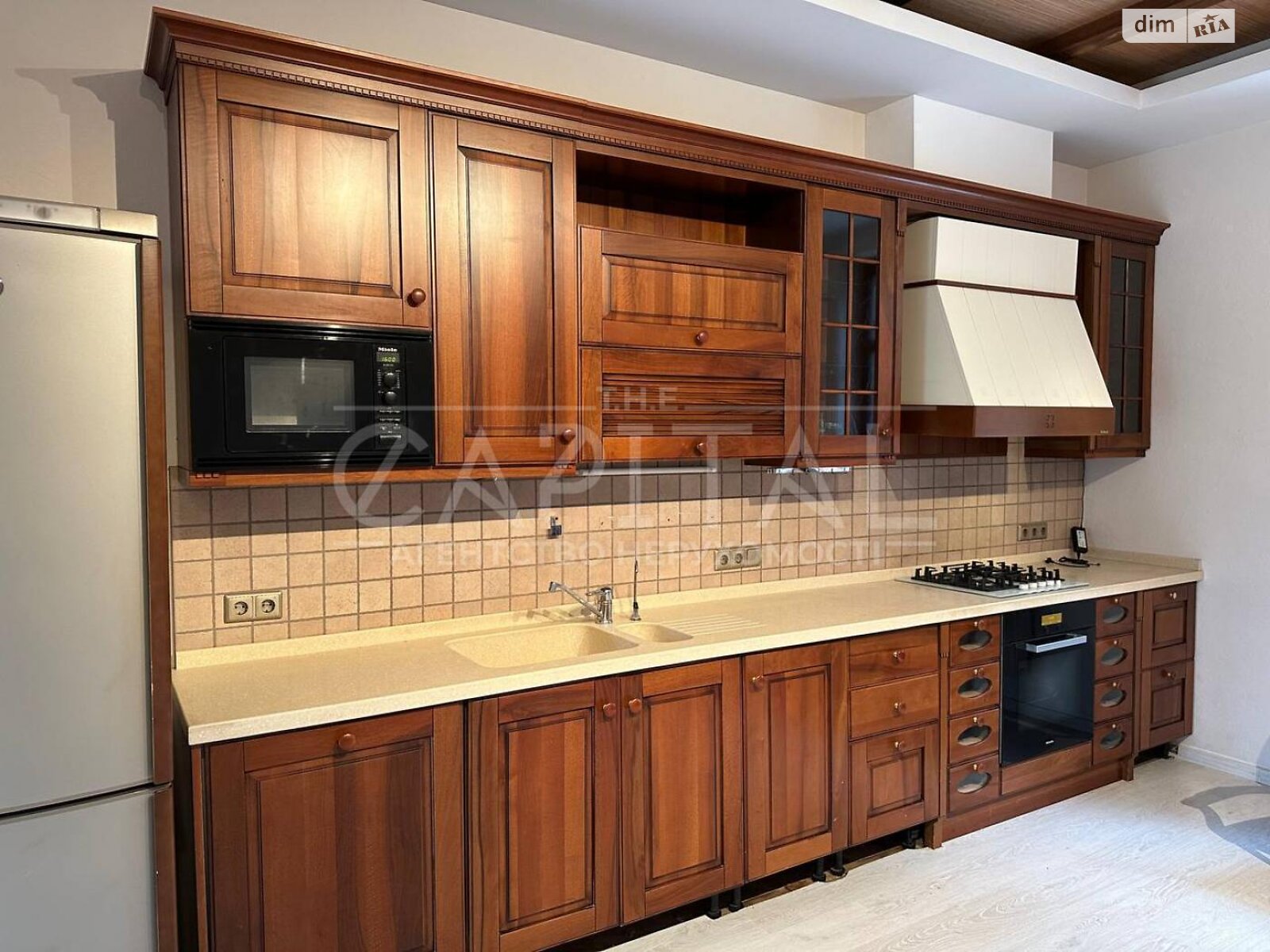 двоповерховий будинок з опаленням, 538.4 кв. м, цегла. Продаж у Козині фото 1 двоповерховий будинок з опаленням, 538.4 кв. м, цегла. Продаж у Козині фото 1