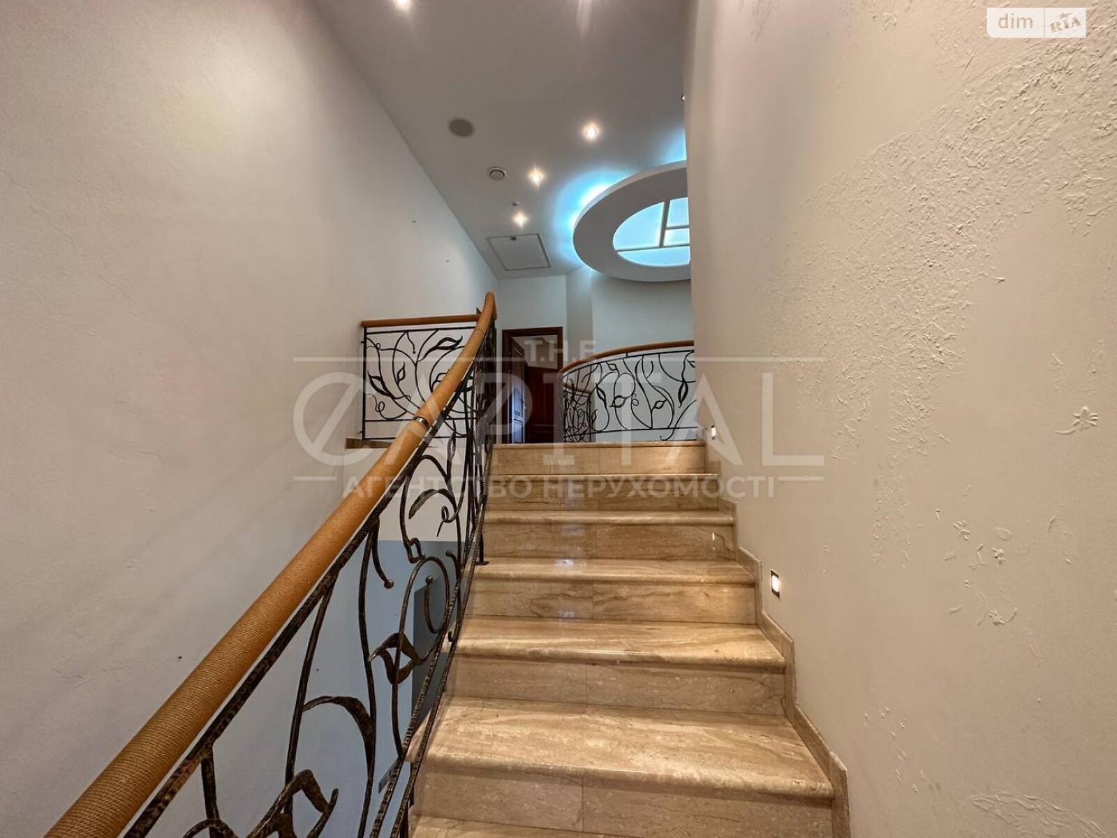 двоповерховий будинок з опаленням, 538.4 кв. м, цегла. Продаж у Козині фото 1 двоповерховий будинок з опаленням, 538.4 кв. м, цегла. Продаж у Козині фото 1