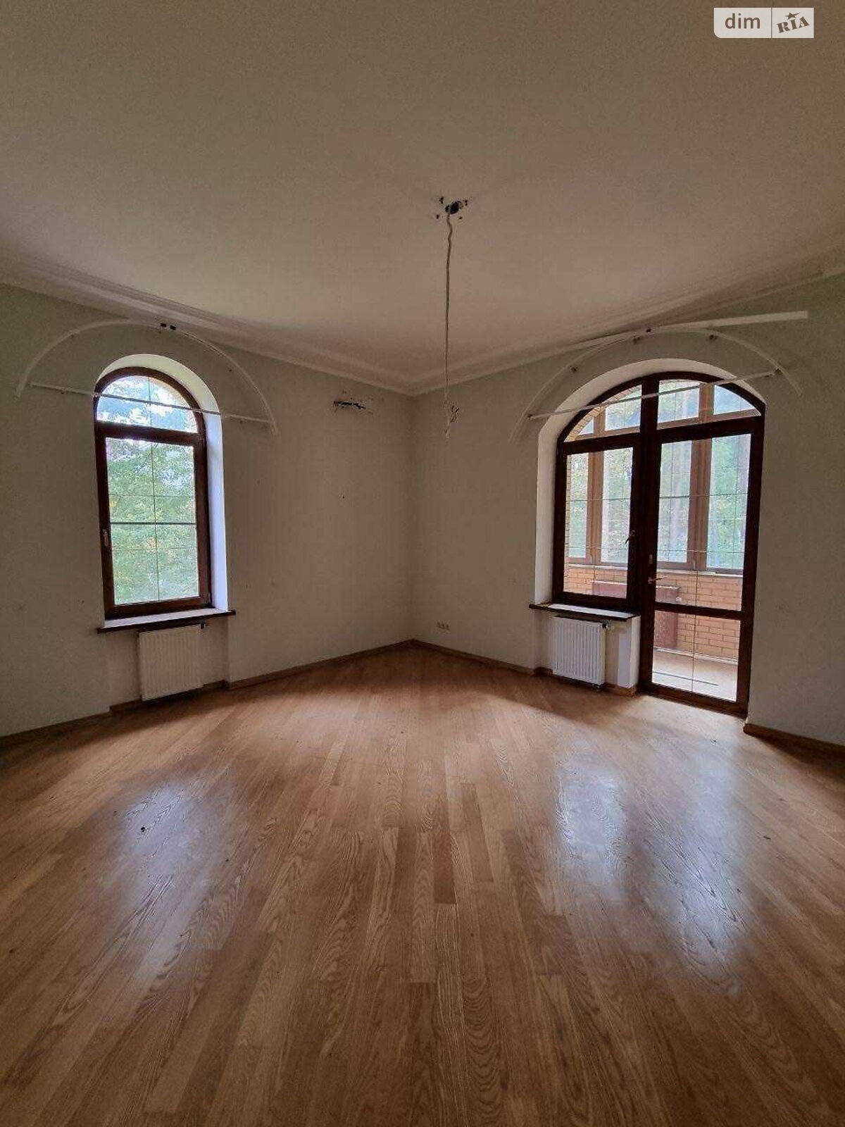 двоповерховий будинок з гаражем, 980 кв. м, цегла. Продаж у Козині фото 1 двоповерховий будинок з гаражем, 980 кв. м, цегла. Продаж у Козині фото 1