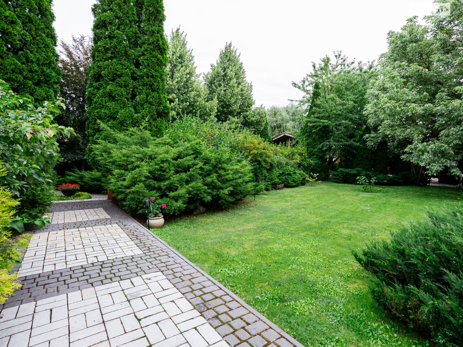 двоповерховий будинок з верандою, 300 кв. м, кирпич. Продаж у Козині фото 1 двоповерховий будинок з верандою, 300 кв. м, кирпич. Продаж у Козині фото 1