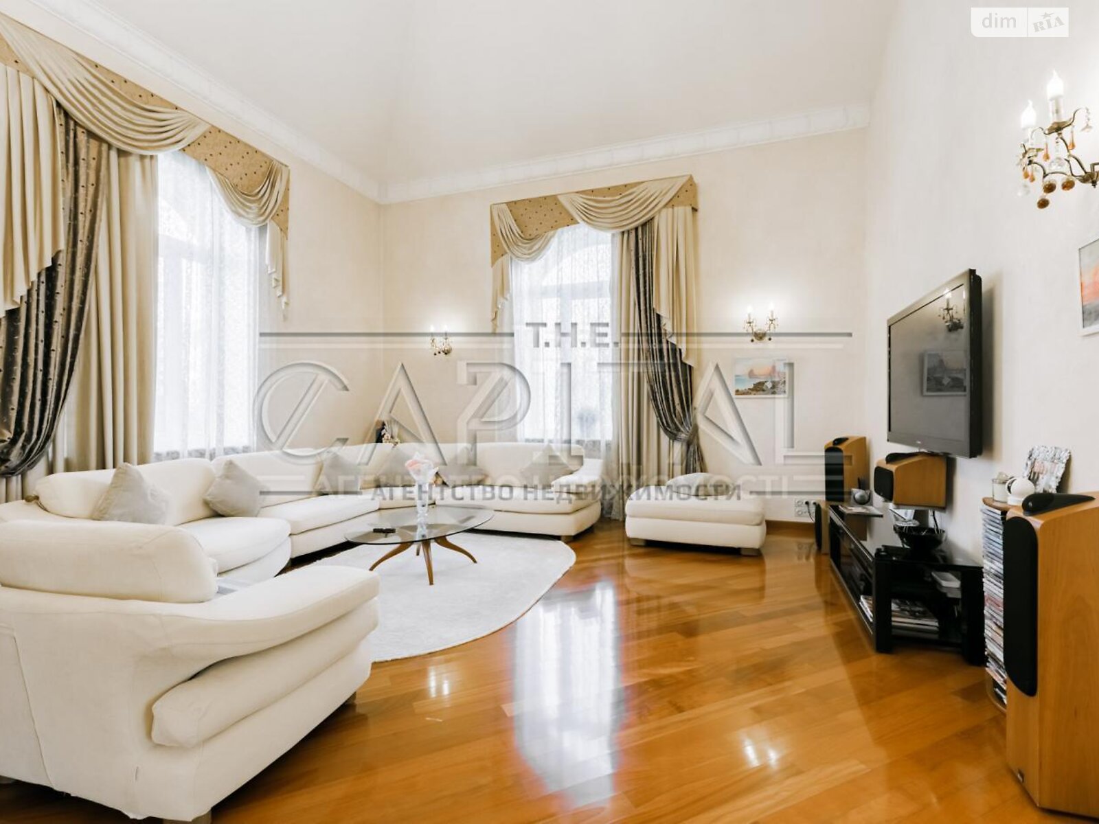 триповерховий будинок з гаражем, 815 кв. м, цегла. Продаж у Козині фото 1 триповерховий будинок з гаражем, 815 кв. м, цегла. Продаж у Козині фото 1
