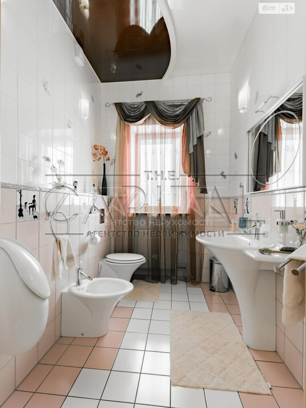 триповерховий будинок з гаражем, 815 кв. м, цегла. Продаж у Козині фото 1 триповерховий будинок з гаражем, 815 кв. м, цегла. Продаж у Козині фото 1