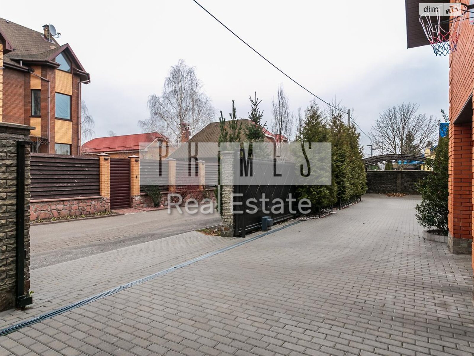 двухэтажный дом с гаражом, 410 кв. м, кирпич. Продажа в Козине фото 1 двухэтажный дом с гаражом, 410 кв. м, кирпич. Продажа в Козине фото 1