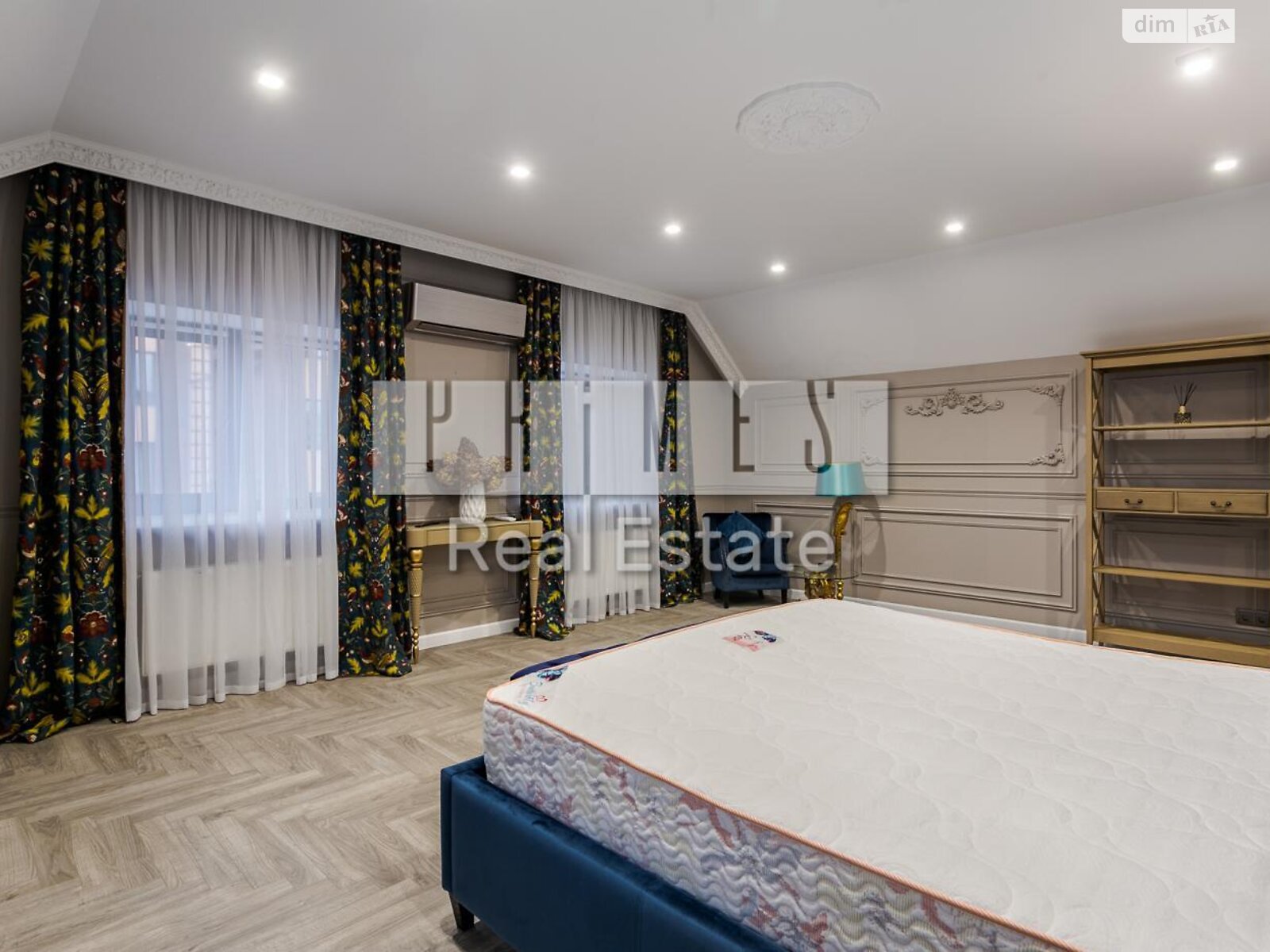 двухэтажный дом с гаражом, 410 кв. м, кирпич. Продажа в Козине фото 1 двухэтажный дом с гаражом, 410 кв. м, кирпич. Продажа в Козине фото 1