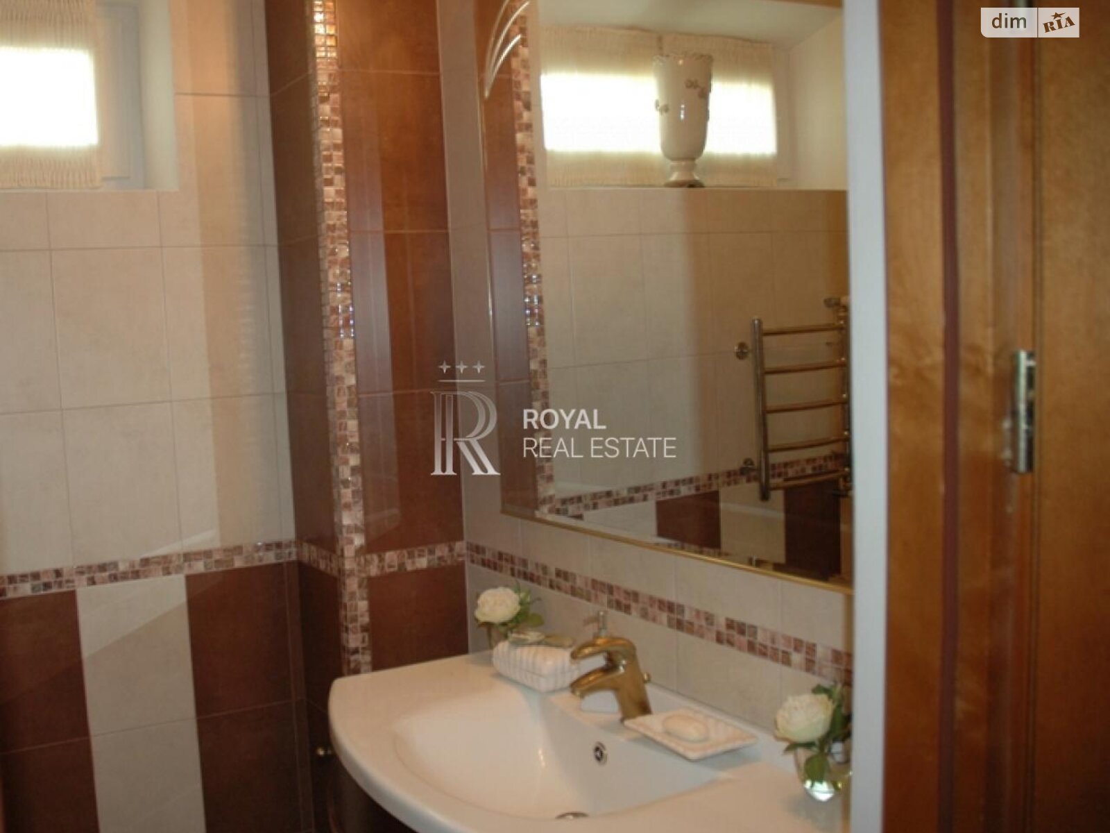 трехэтажный дом беседка, 498 кв. м, кирпич. Продажа в Козине фото 1 трехэтажный дом беседка, 498 кв. м, кирпич. Продажа в Козине фото 1