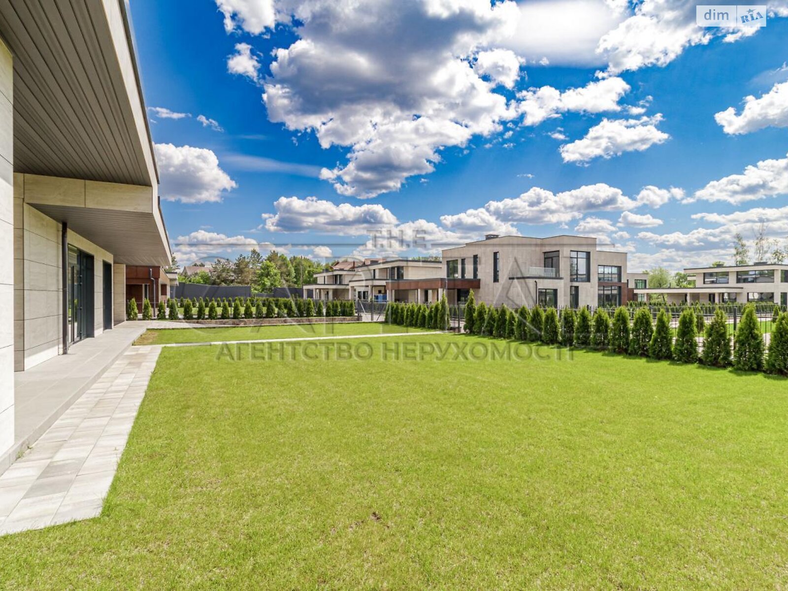 двоповерховий будинок, 263 кв. м, цегла. Продаж у Козині фото 1 двоповерховий будинок, 263 кв. м, цегла. Продаж у Козині фото 1