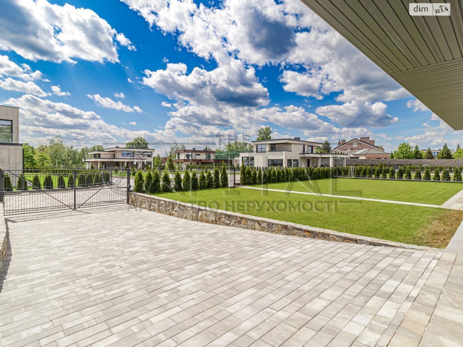 двоповерховий будинок, 263 кв. м, цегла. Продаж у Козині фото 1 двоповерховий будинок, 263 кв. м, цегла. Продаж у Козині фото 1