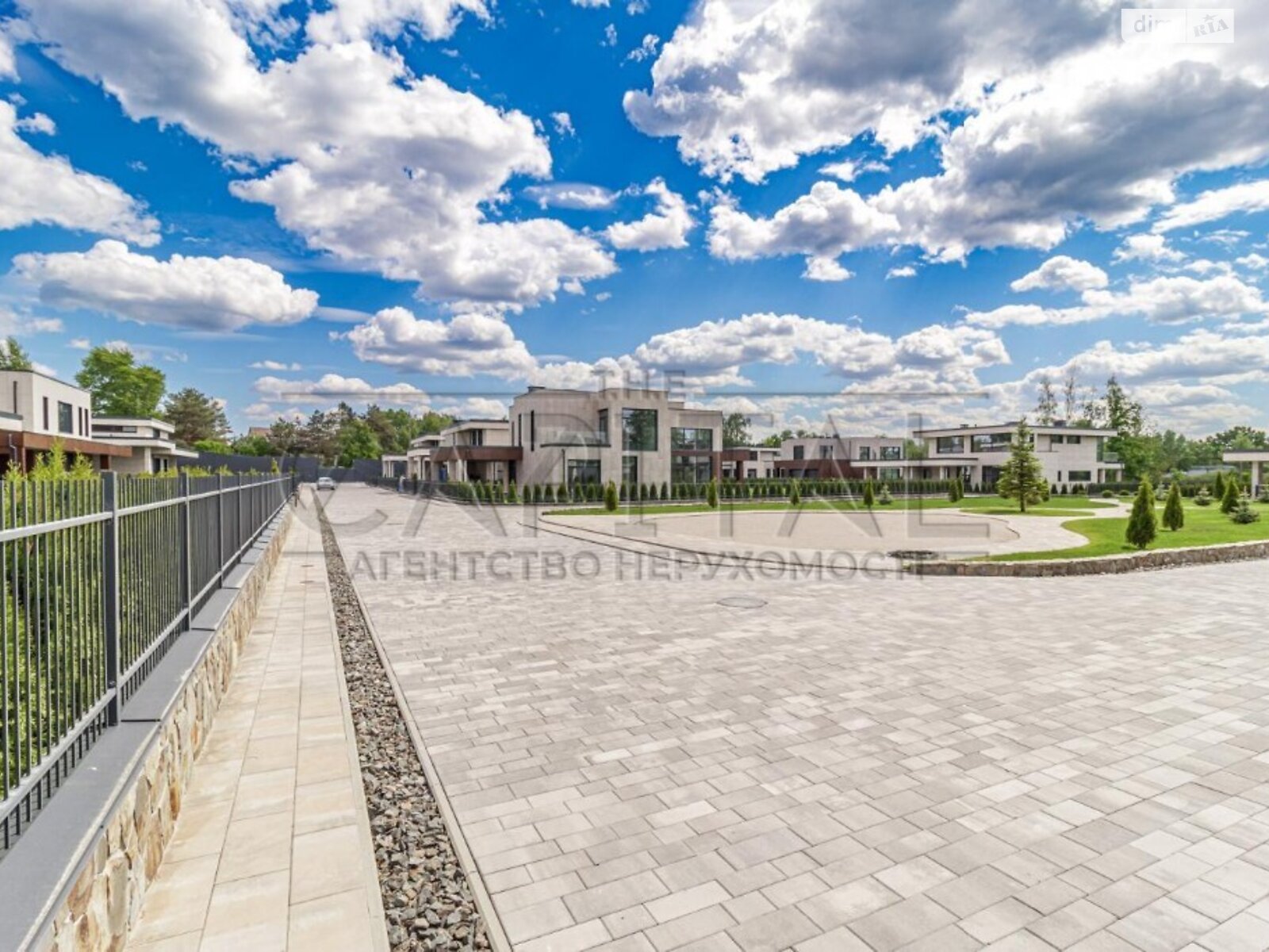 двоповерховий будинок, 263 кв. м, цегла. Продаж у Козині фото 1 двоповерховий будинок, 263 кв. м, цегла. Продаж у Козині фото 1