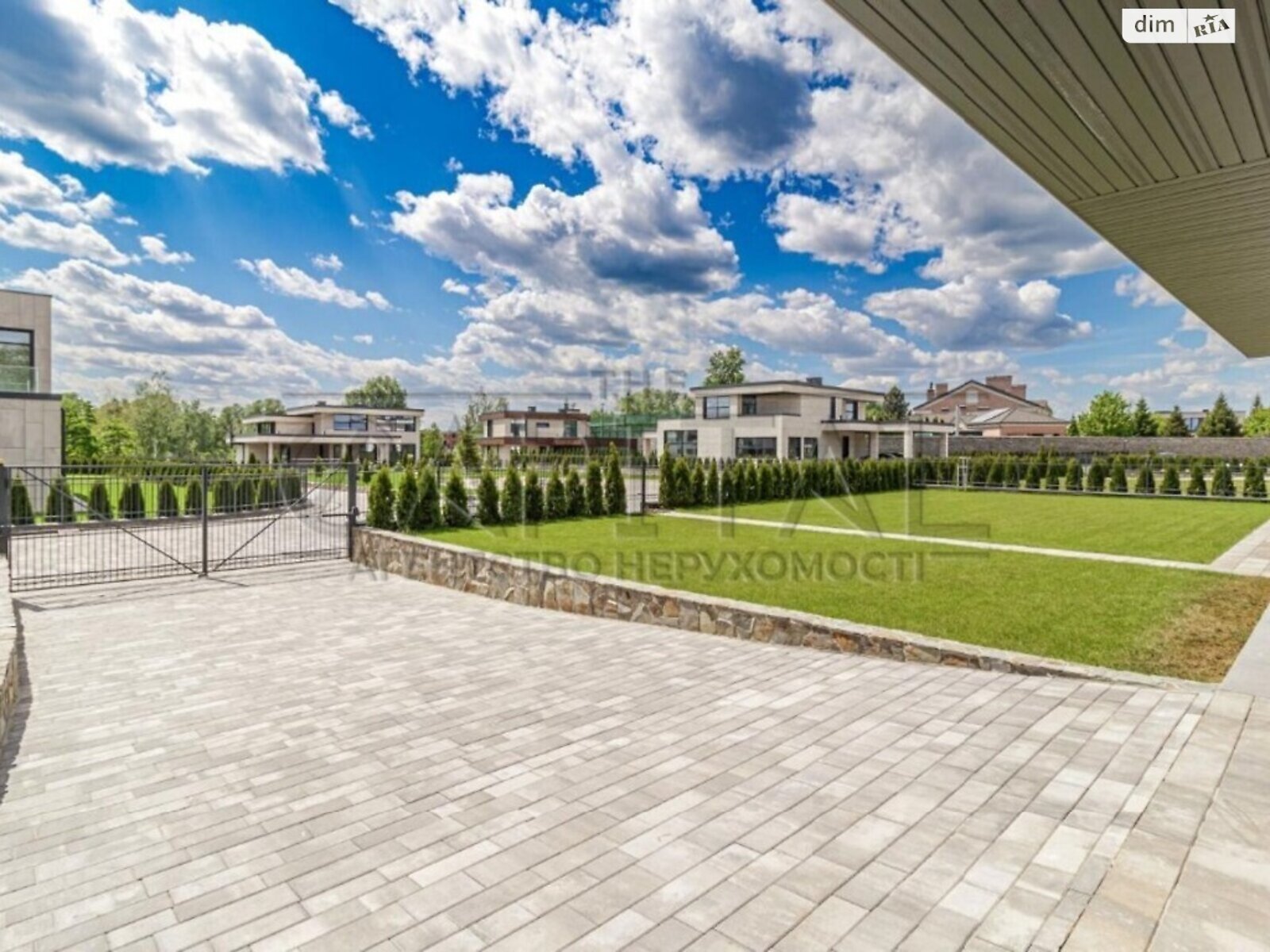 двоповерховий будинок, 263 кв. м, кирпич. Продаж у Козині фото 1 двоповерховий будинок, 263 кв. м, кирпич. Продаж у Козині фото 1