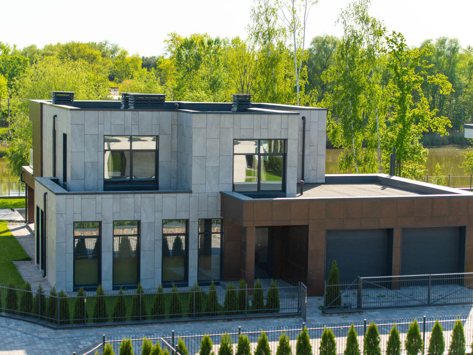 двоповерховий будинок, 262 кв. м, цегла. Продаж у Козині фото 1 двоповерховий будинок, 262 кв. м, цегла. Продаж у Козині фото 1