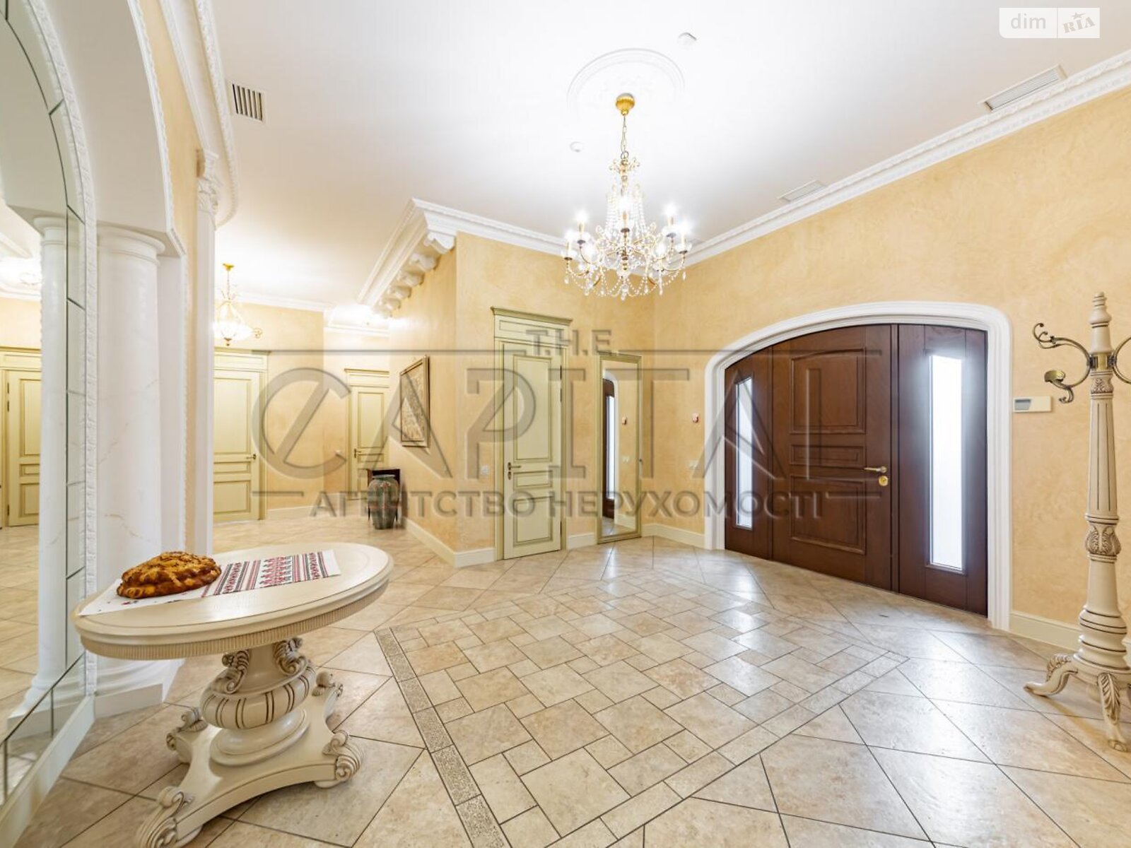 трехэтажный дом беседка, 882 кв. м, кирпич. Продажа в Козине фото 1 трехэтажный дом беседка, 882 кв. м, кирпич. Продажа в Козине фото 1