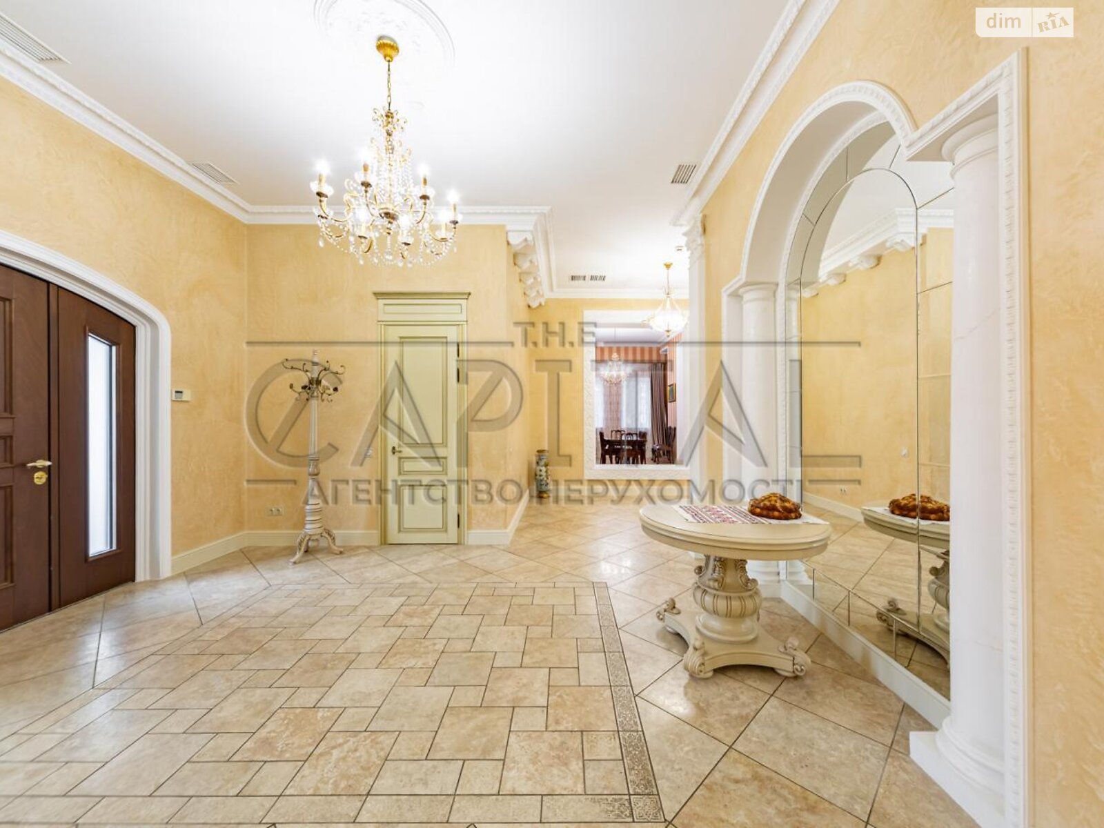 трехэтажный дом беседка, 882 кв. м, кирпич. Продажа в Козине фото 1 трехэтажный дом беседка, 882 кв. м, кирпич. Продажа в Козине фото 1
