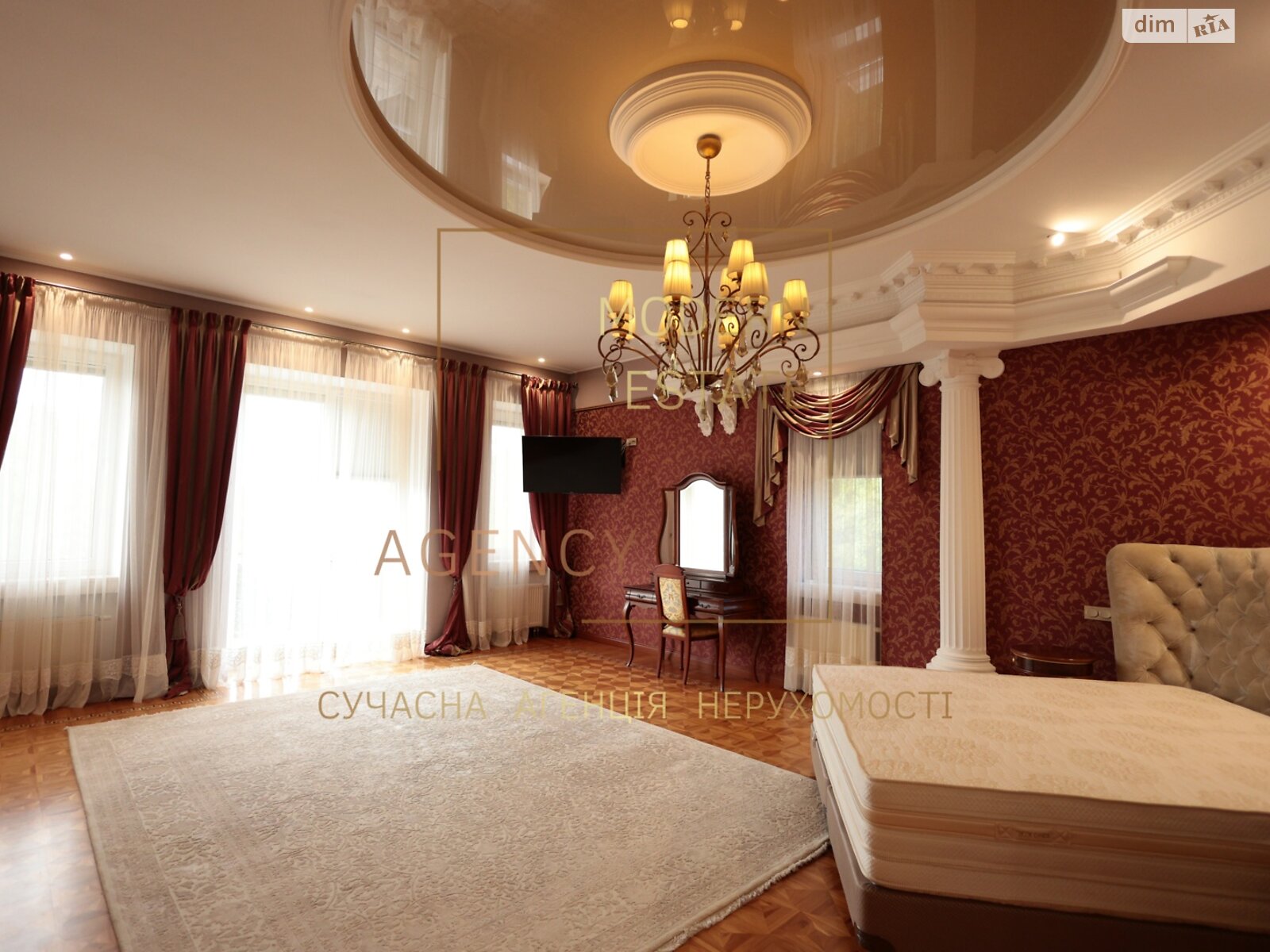 трехэтажный дом с верандой, 950 кв. м, кирпич. Продажа в Козине фото 1 трехэтажный дом с верандой, 950 кв. м, кирпич. Продажа в Козине фото 1