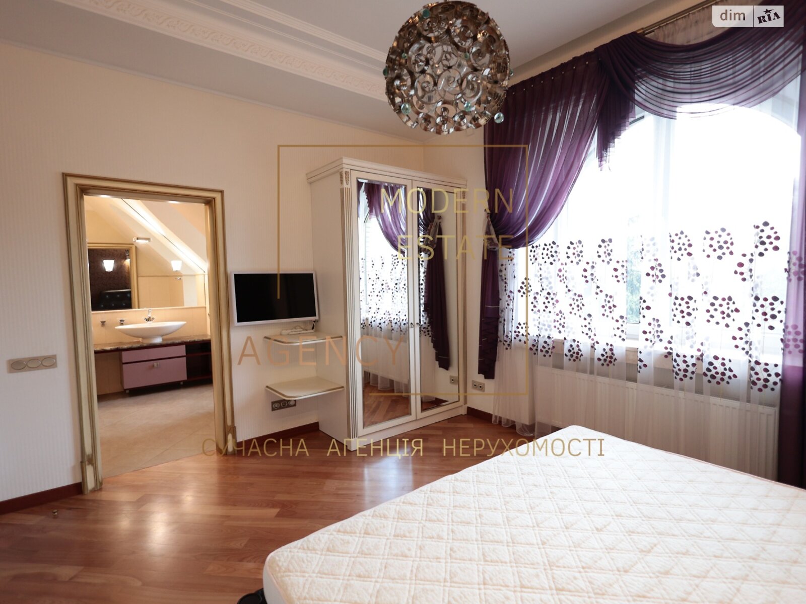 трехэтажный дом с верандой, 950 кв. м, кирпич. Продажа в Козине фото 1 трехэтажный дом с верандой, 950 кв. м, кирпич. Продажа в Козине фото 1