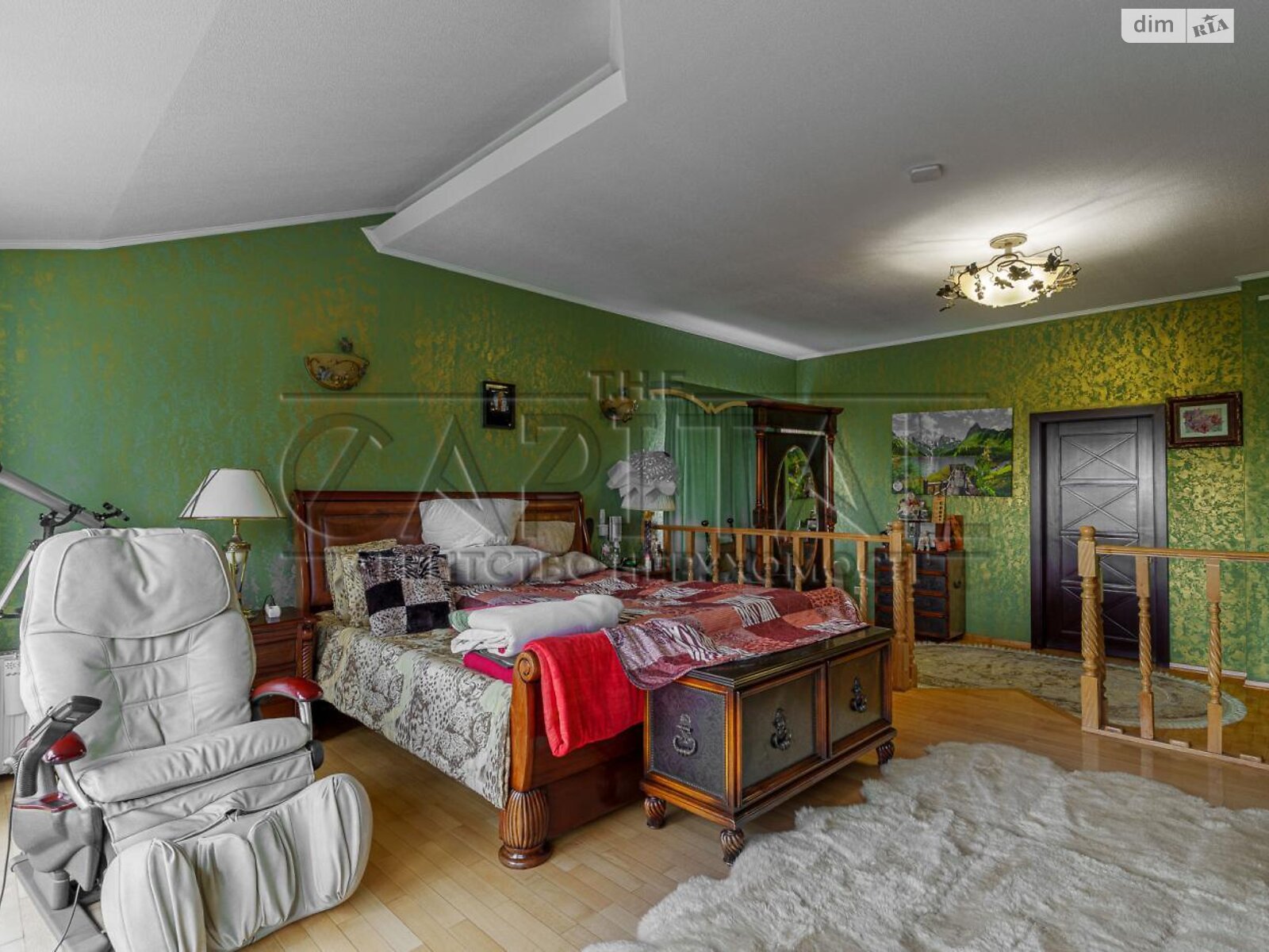 триповерховий будинок з верандою, 917 кв. м, цегла. Продаж у Козині фото 1 триповерховий будинок з верандою, 917 кв. м, цегла. Продаж у Козині фото 1