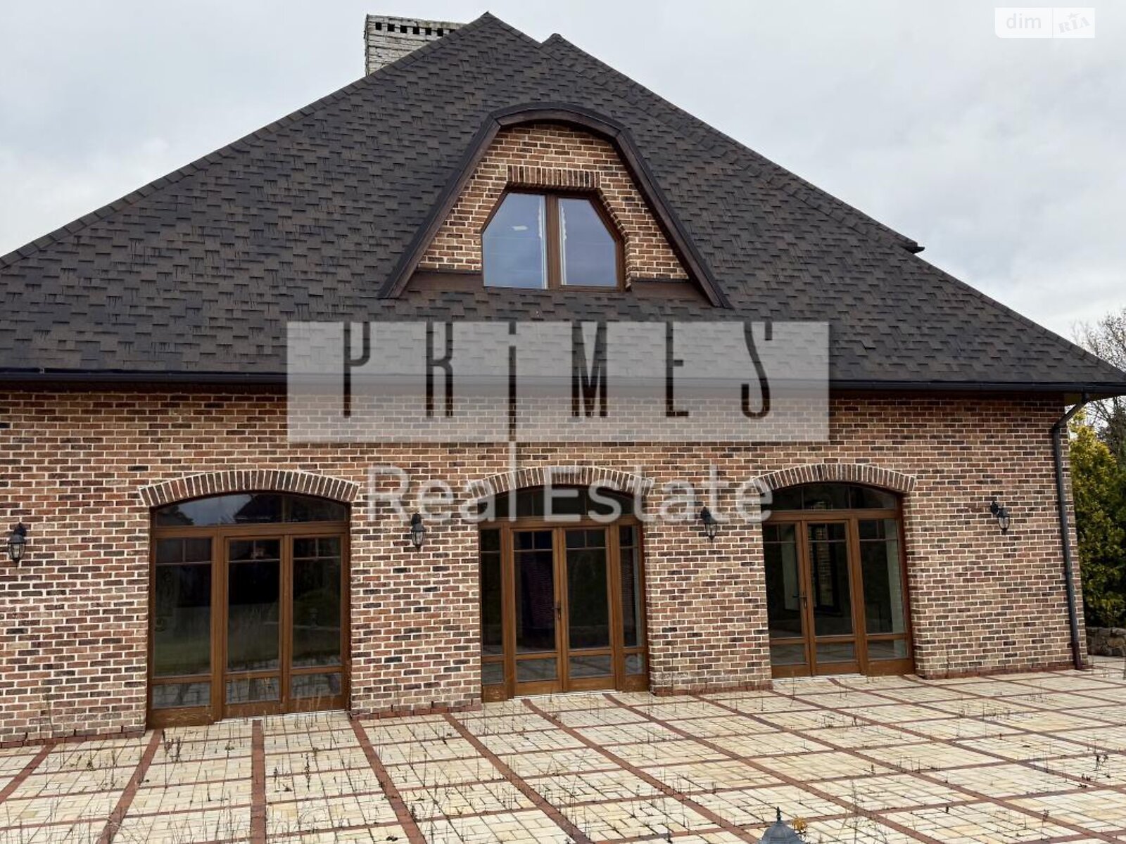 двухэтажный дом с гаражом, 730 кв. м, кирпич. Продажа в Козине фото 1