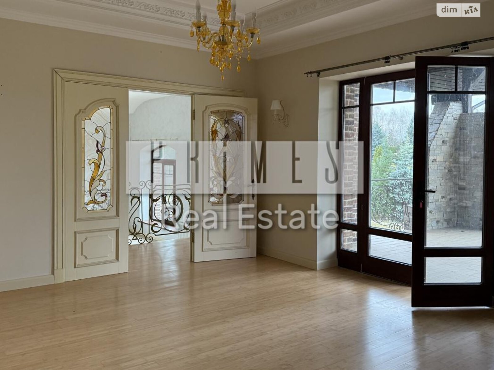 двухэтажный дом с гаражом, 730 кв. м, кирпич. Продажа в Козине фото 1