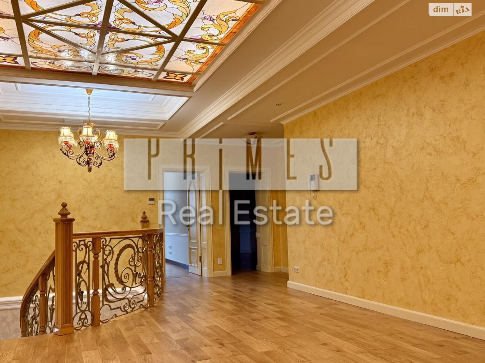 двухэтажный дом с гаражом, 730 кв. м, кирпич. Продажа в Козине фото 1