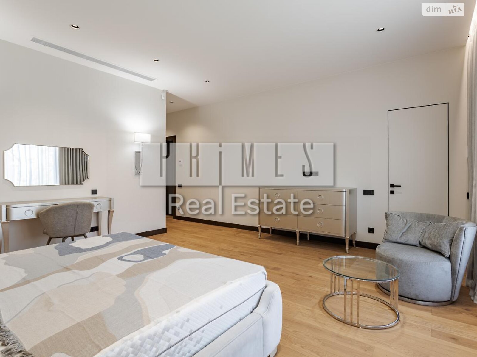 двухэтажный дом с гаражом, 530 кв. м, кирпич. Продажа в Козине фото 1 двухэтажный дом с гаражом, 530 кв. м, кирпич. Продажа в Козине фото 1