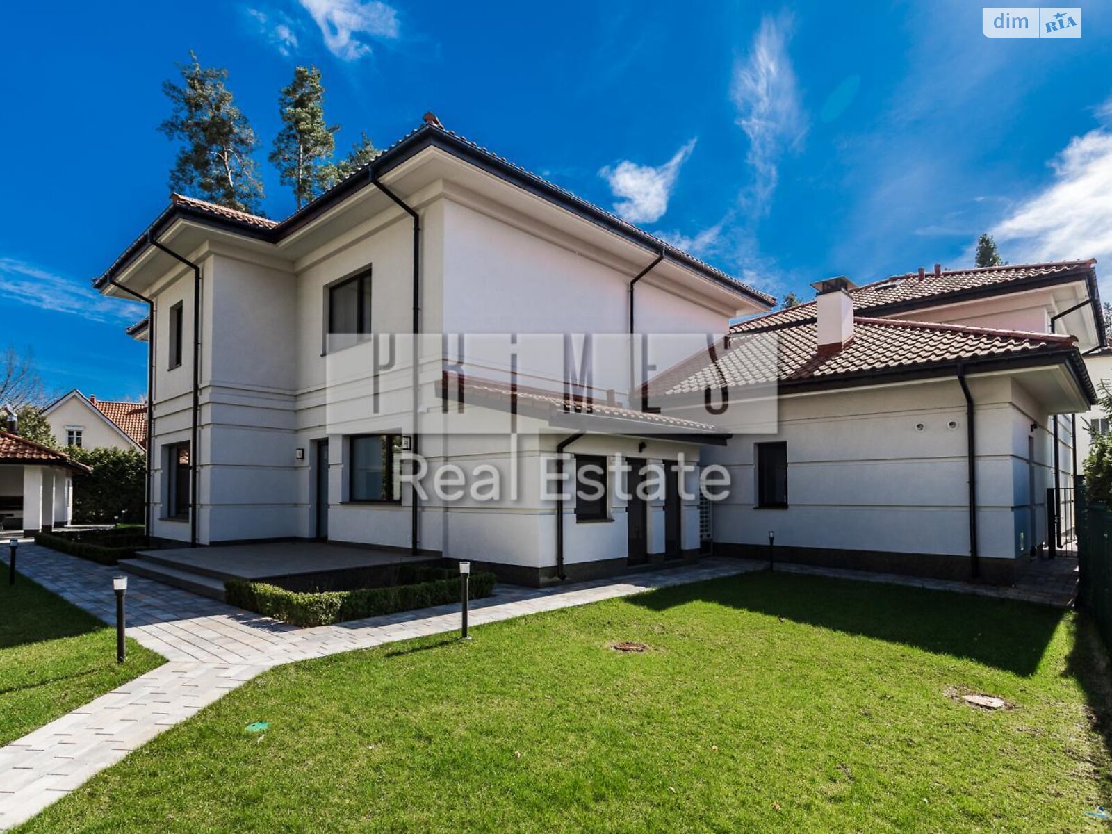 двухэтажный дом с гаражом, 530 кв. м, кирпич. Продажа в Козине фото 1 двухэтажный дом с гаражом, 530 кв. м, кирпич. Продажа в Козине фото 1