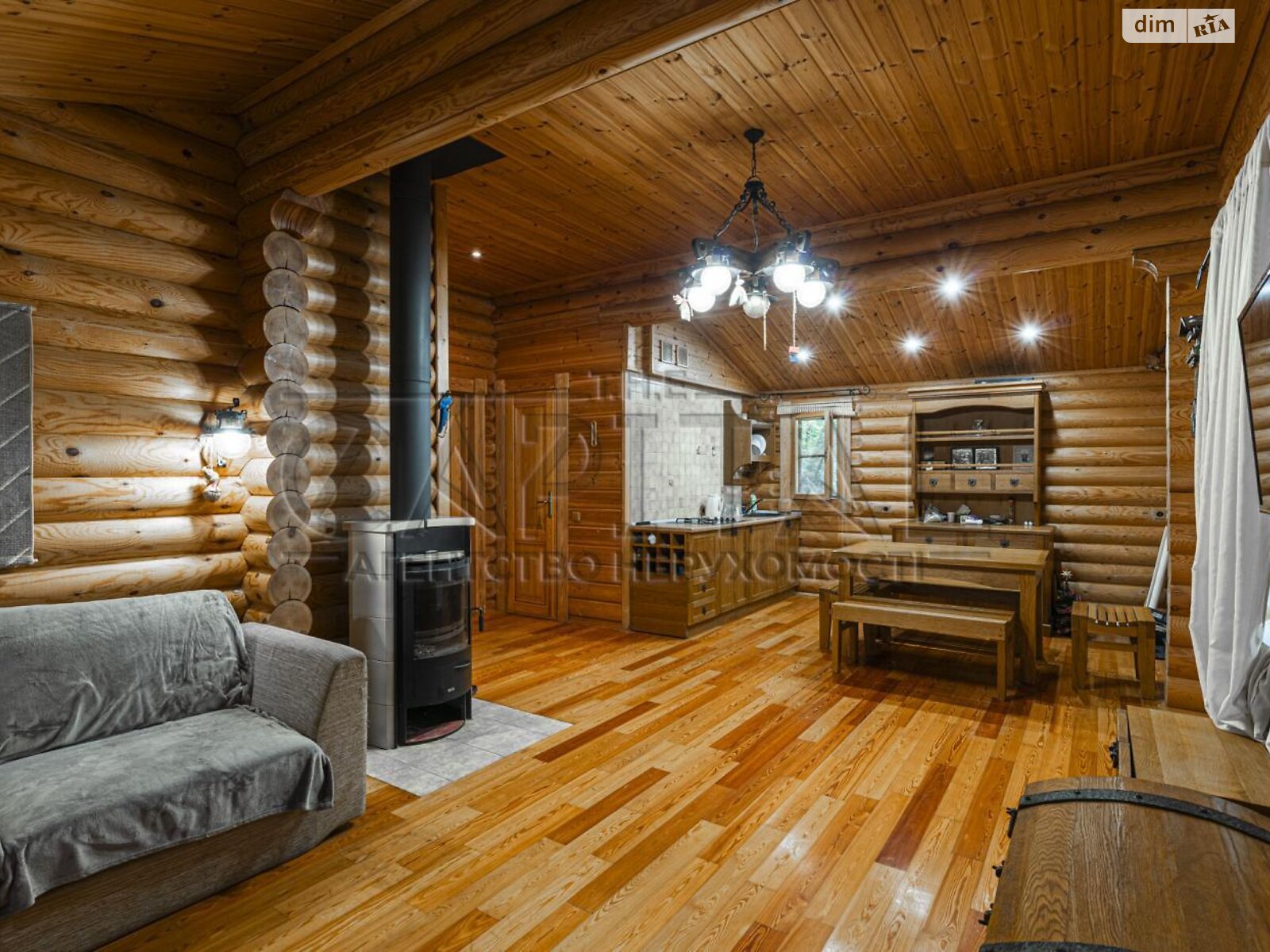 двухэтажный дом с гаражом, 700 кв. м, кирпич. Продажа в Козине фото 1 двухэтажный дом с гаражом, 700 кв. м, кирпич. Продажа в Козине фото 1