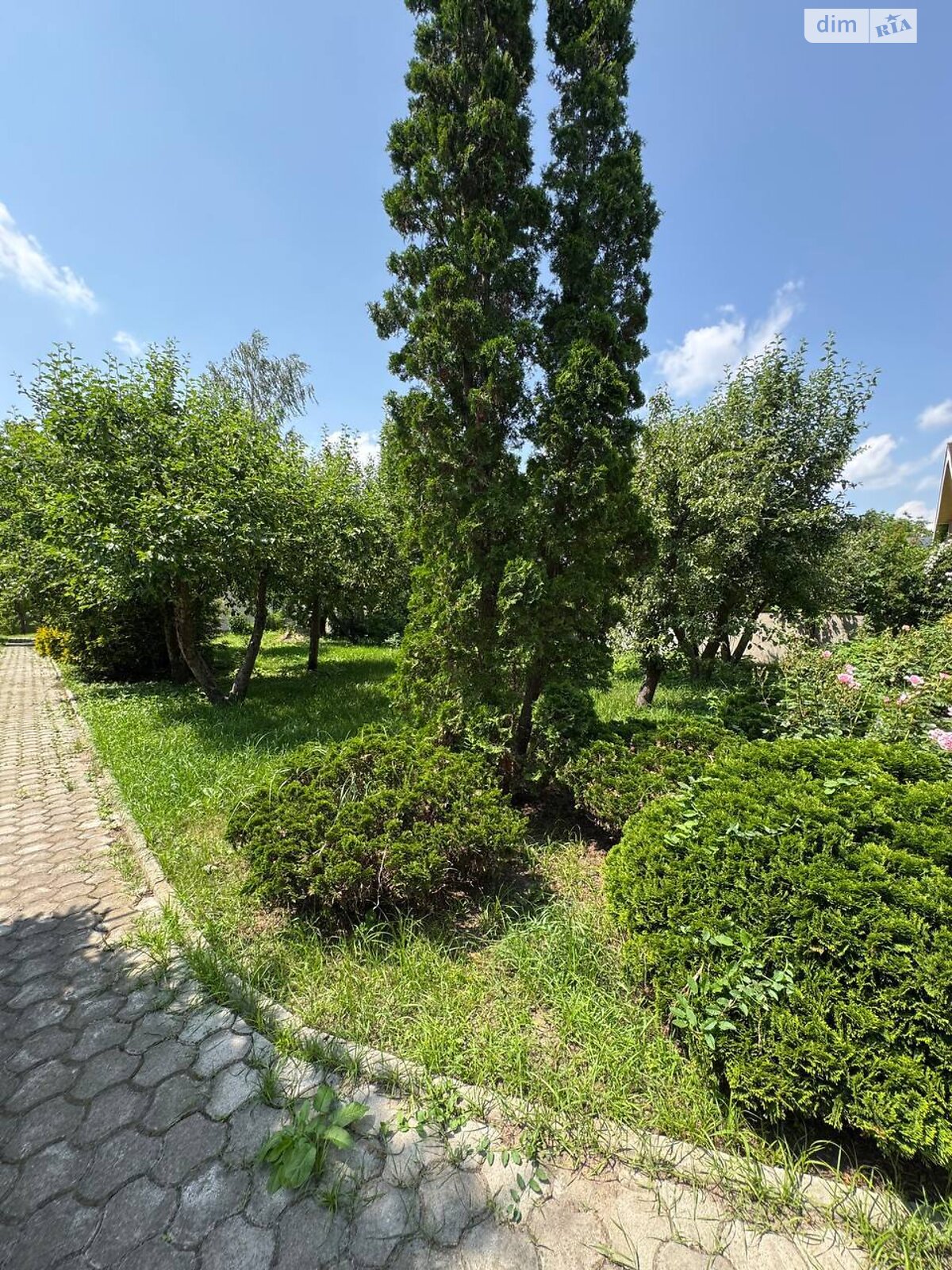 трехэтажный дом, 136 кв. м, кирпич. Продажа в Козине фото 1 трехэтажный дом, 136 кв. м, кирпич. Продажа в Козине фото 1