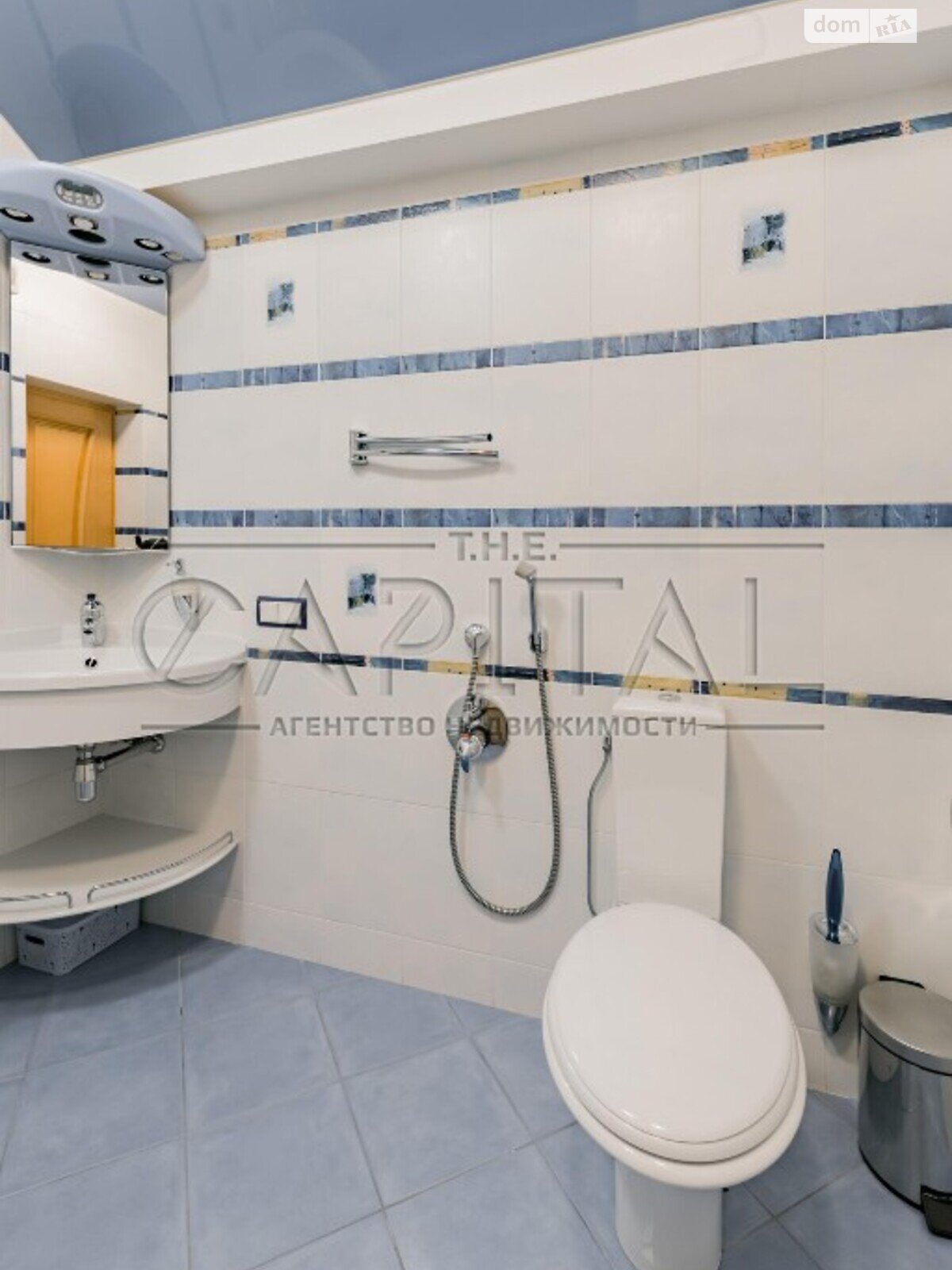 триповерховий будинок, 815 кв. м, цегла. Продаж у Козині фото 1 триповерховий будинок, 815 кв. м, цегла. Продаж у Козині фото 1