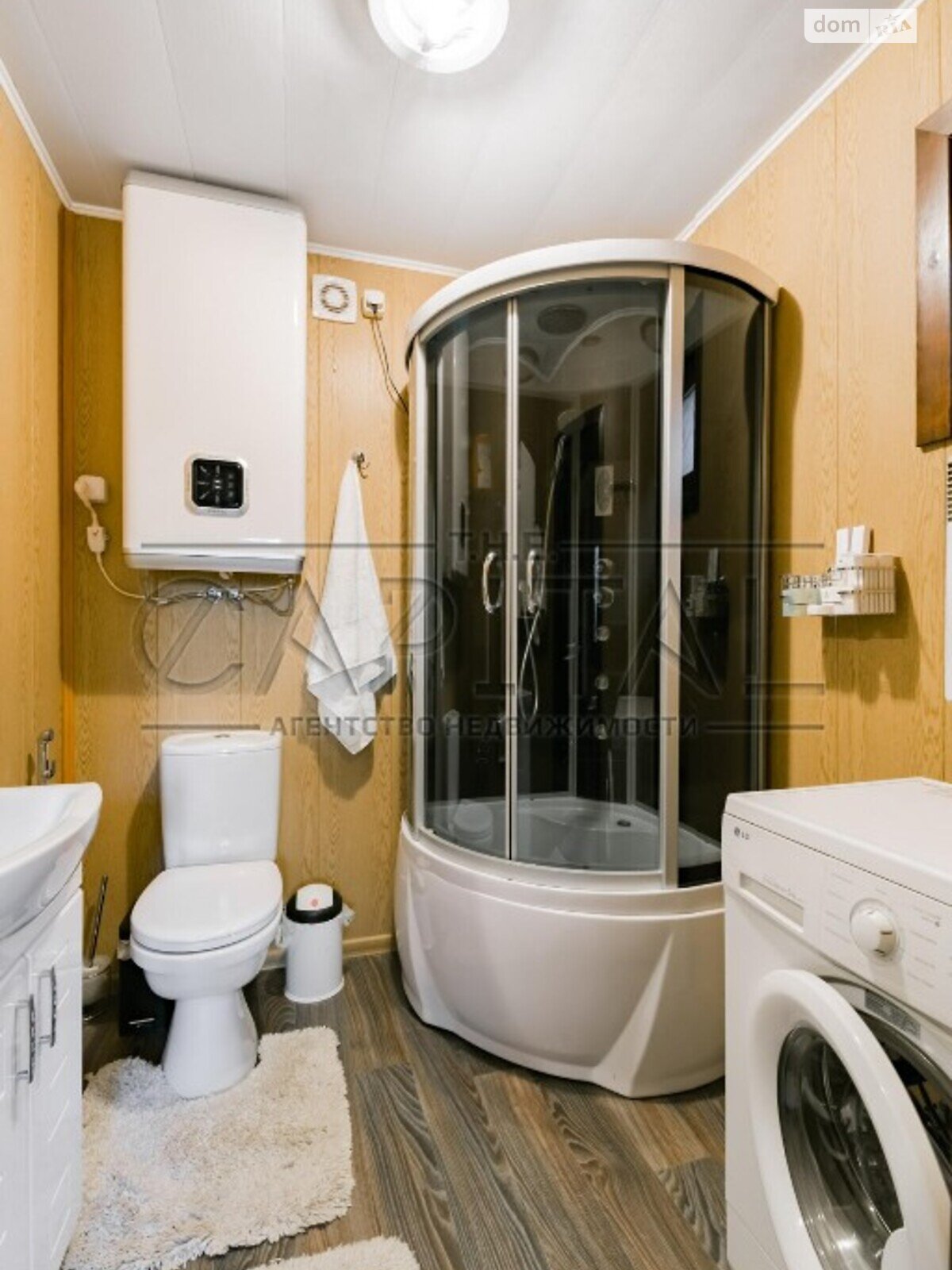 триповерховий будинок, 815 кв. м, цегла. Продаж у Козині фото 1 триповерховий будинок, 815 кв. м, цегла. Продаж у Козині фото 1