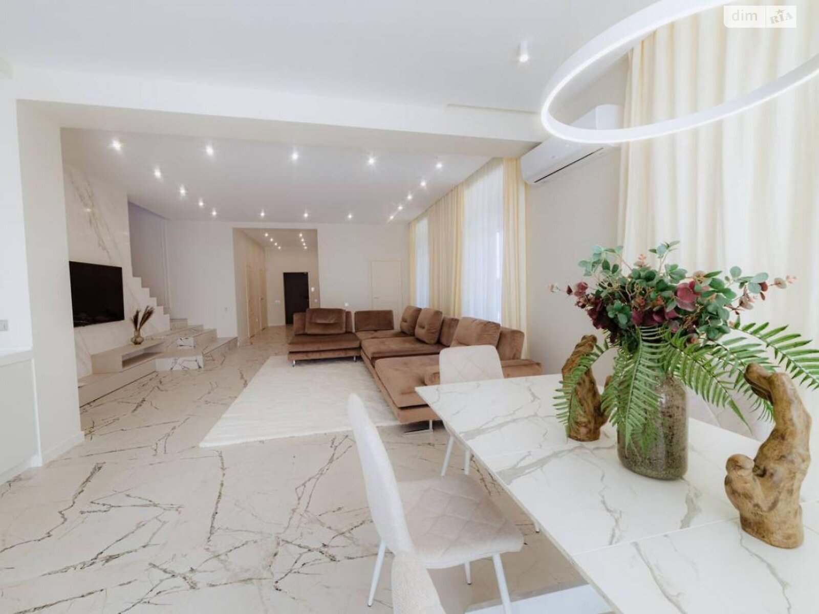 двухэтажный дом, 255 кв. м, кирпич. Продажа в Козине фото 1 двухэтажный дом, 255 кв. м, кирпич. Продажа в Козине фото 1