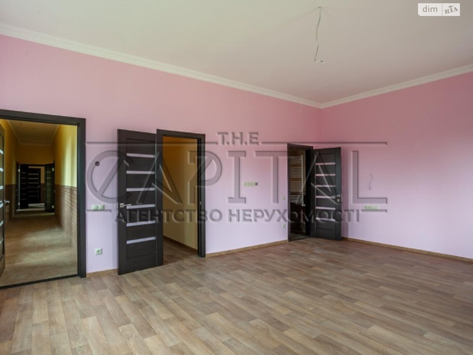 трехэтажный дом, 635 кв. м, кирпич. Продажа в Козине фото 1 трехэтажный дом, 635 кв. м, кирпич. Продажа в Козине фото 1