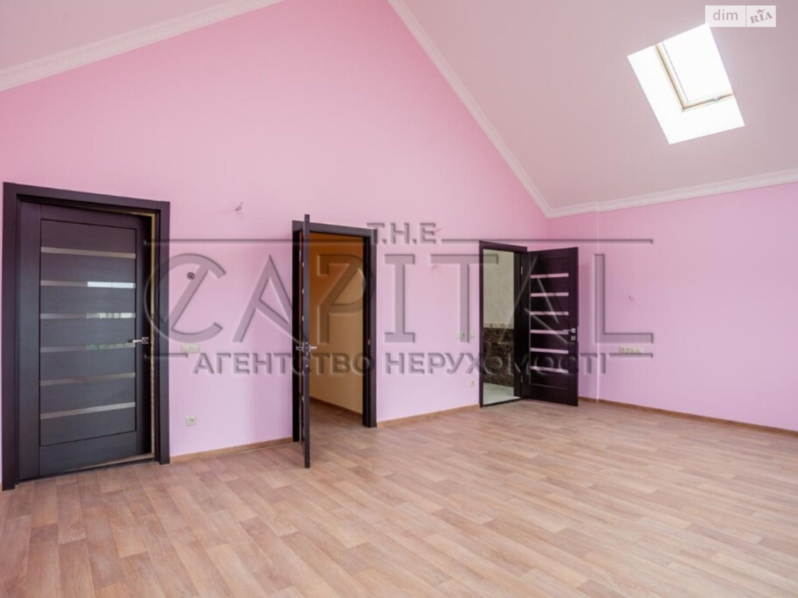 трехэтажный дом, 635 кв. м, кирпич. Продажа в Козине фото 1 трехэтажный дом, 635 кв. м, кирпич. Продажа в Козине фото 1